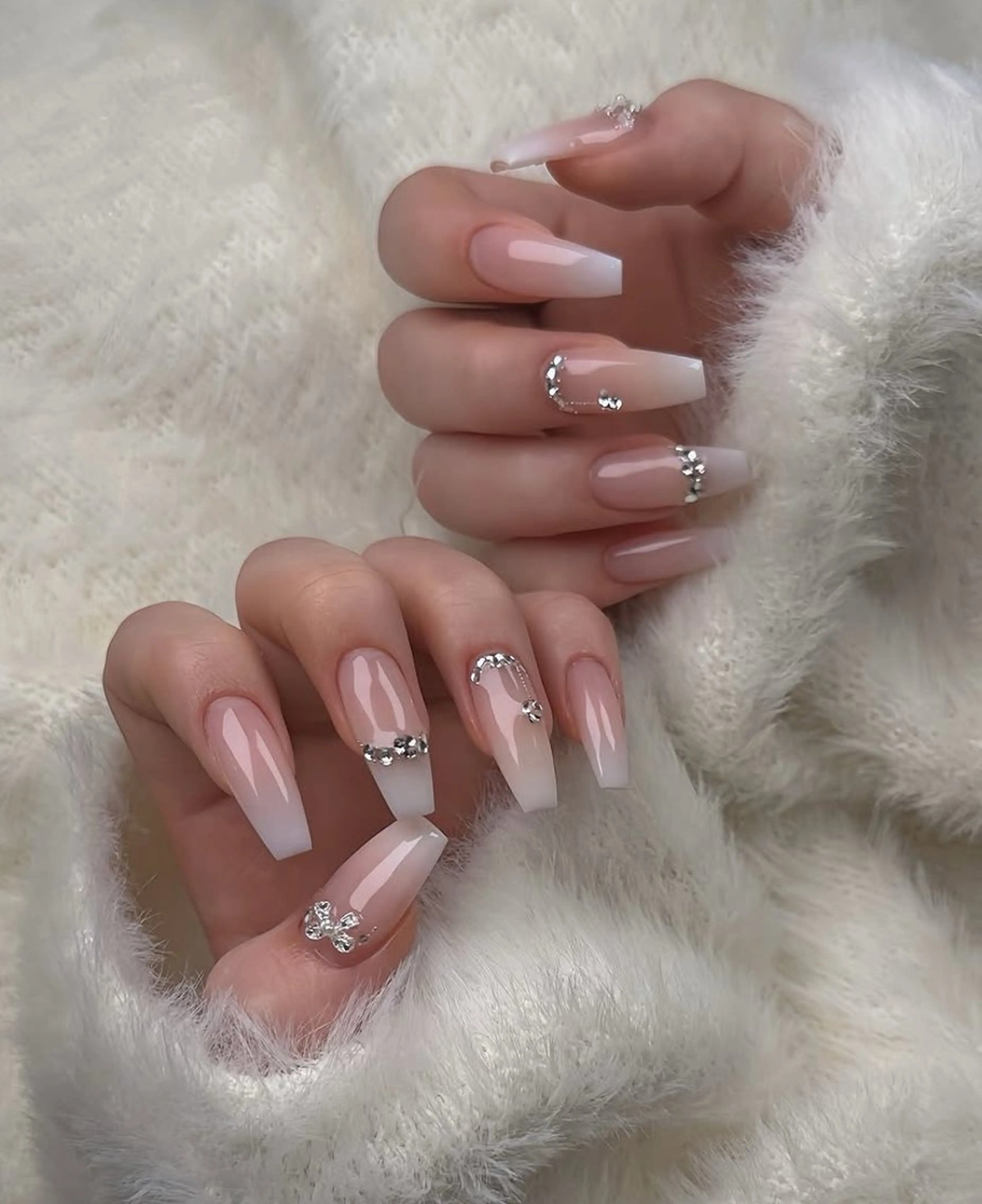 ネイル ハンドネイル 🎀PG🩵 ネイルサロンのネイルデザイン