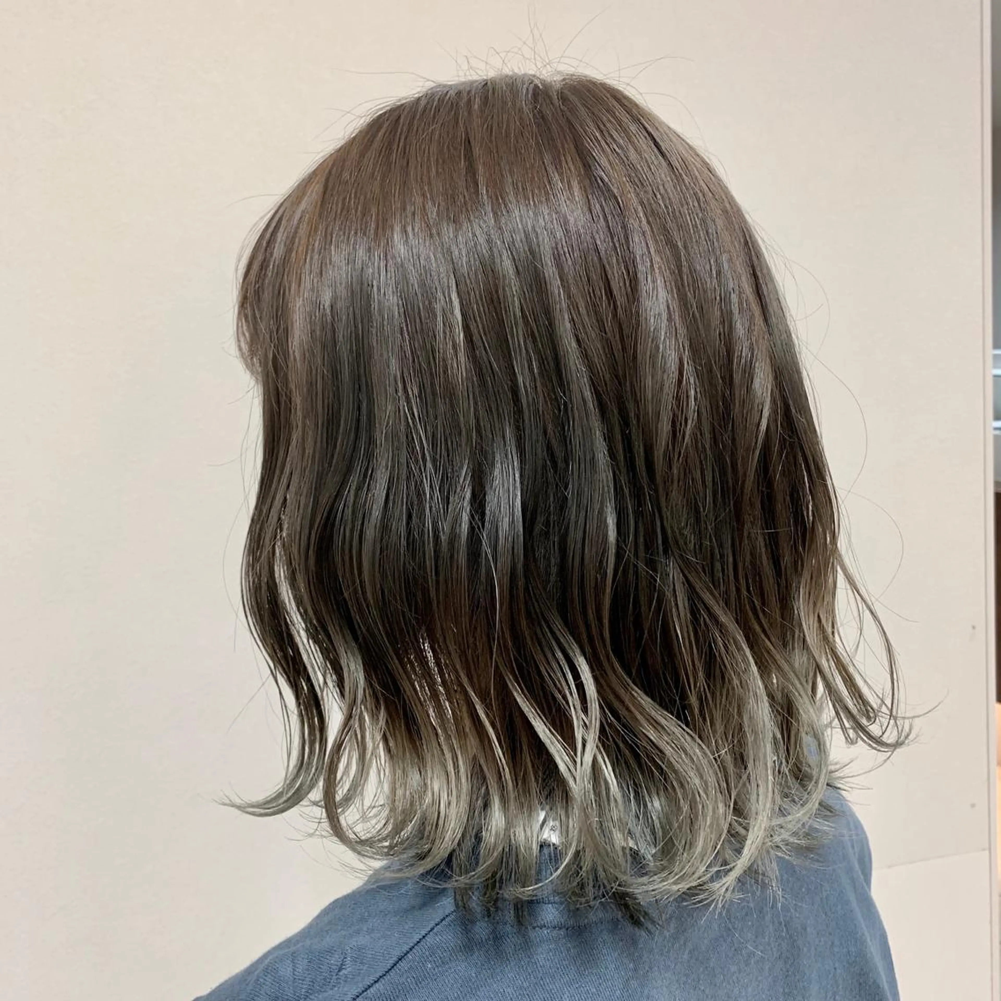 ミディアム カラー ヘアアレンジ ヘアカラー トリートメント 【Sweep】おじま のぞみのヘアスタイル