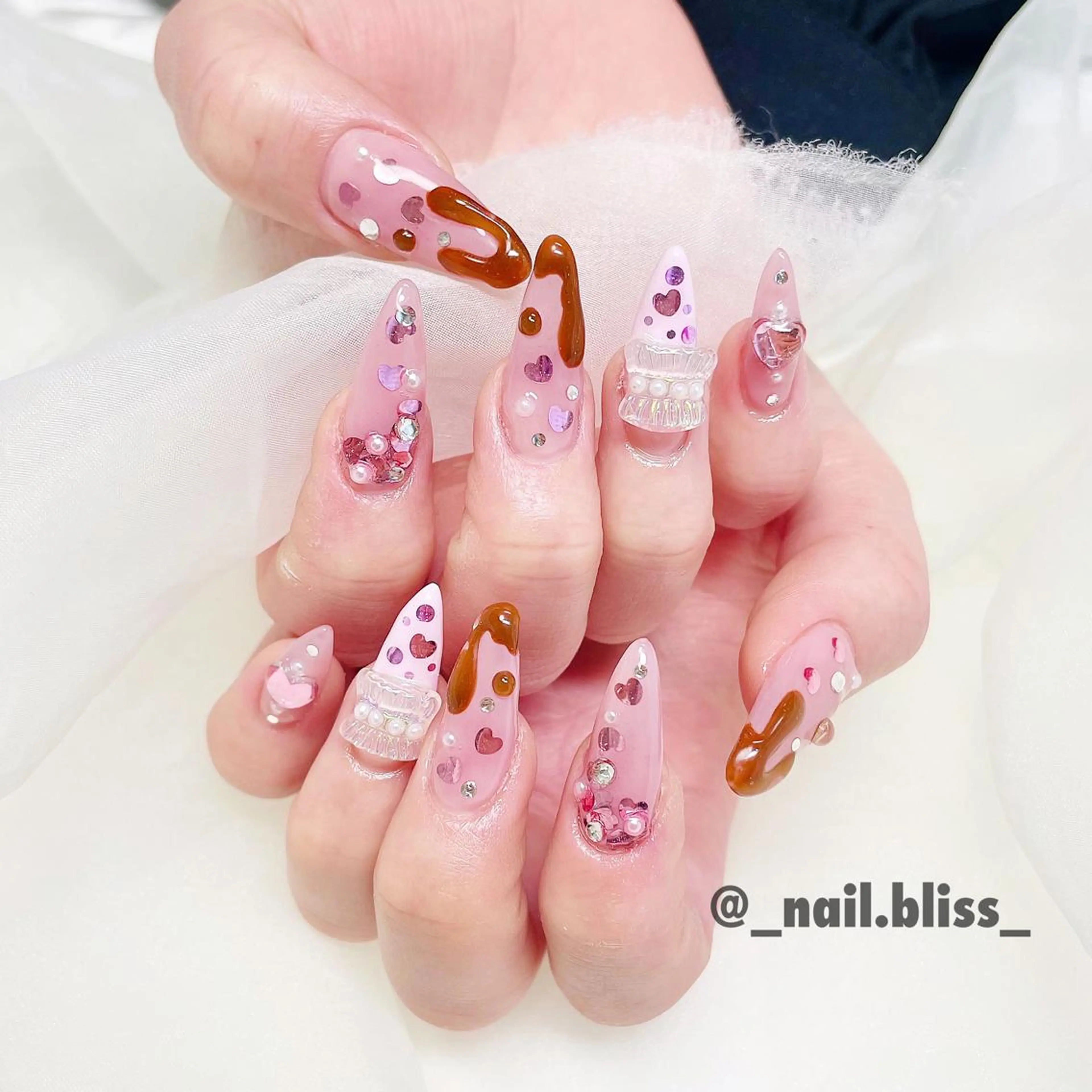 ネイル バレンタイン ハンドネイル NAIL BLISSのネイルデザイン