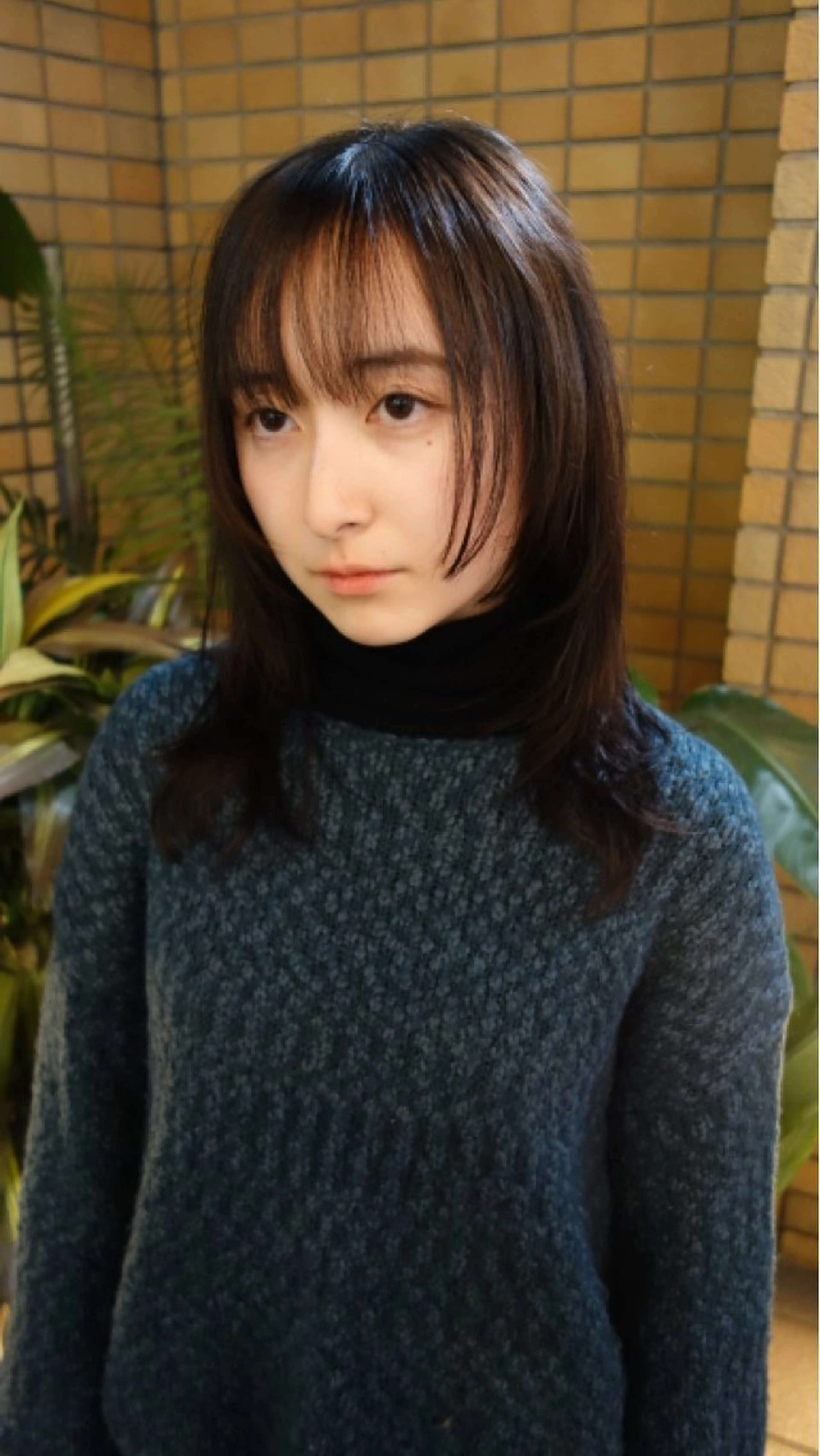 セミロング 顔まわりレイヤー 顔周りカット レイヤーカット HEIMER ミカド　サトル△のヘアスタイル