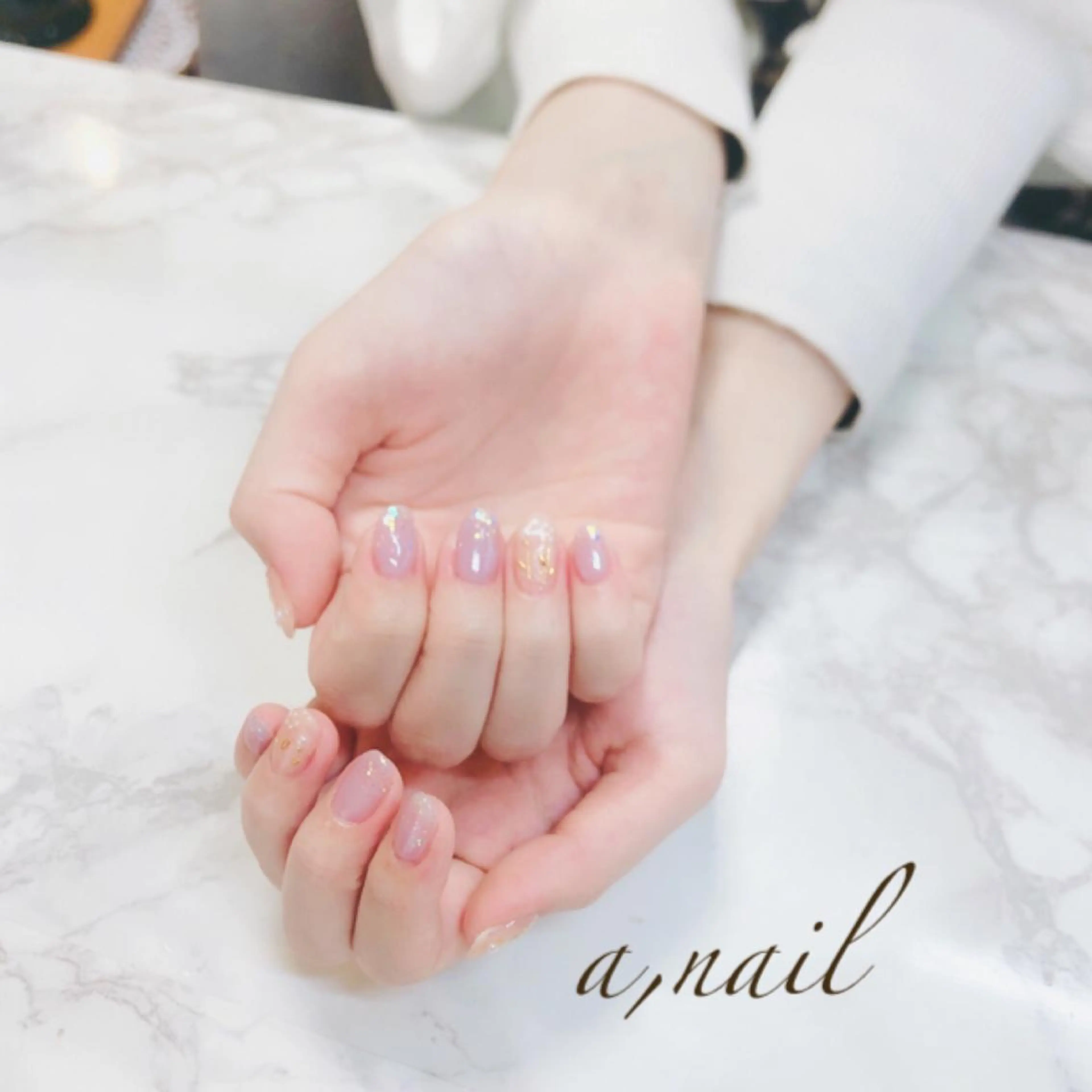 ネイル フラワーネイル フットネイル ジェルネイル グラデーション ラメ(グリッター) ハンドネイル ネイルサロン エーネイルのネイルデザイン