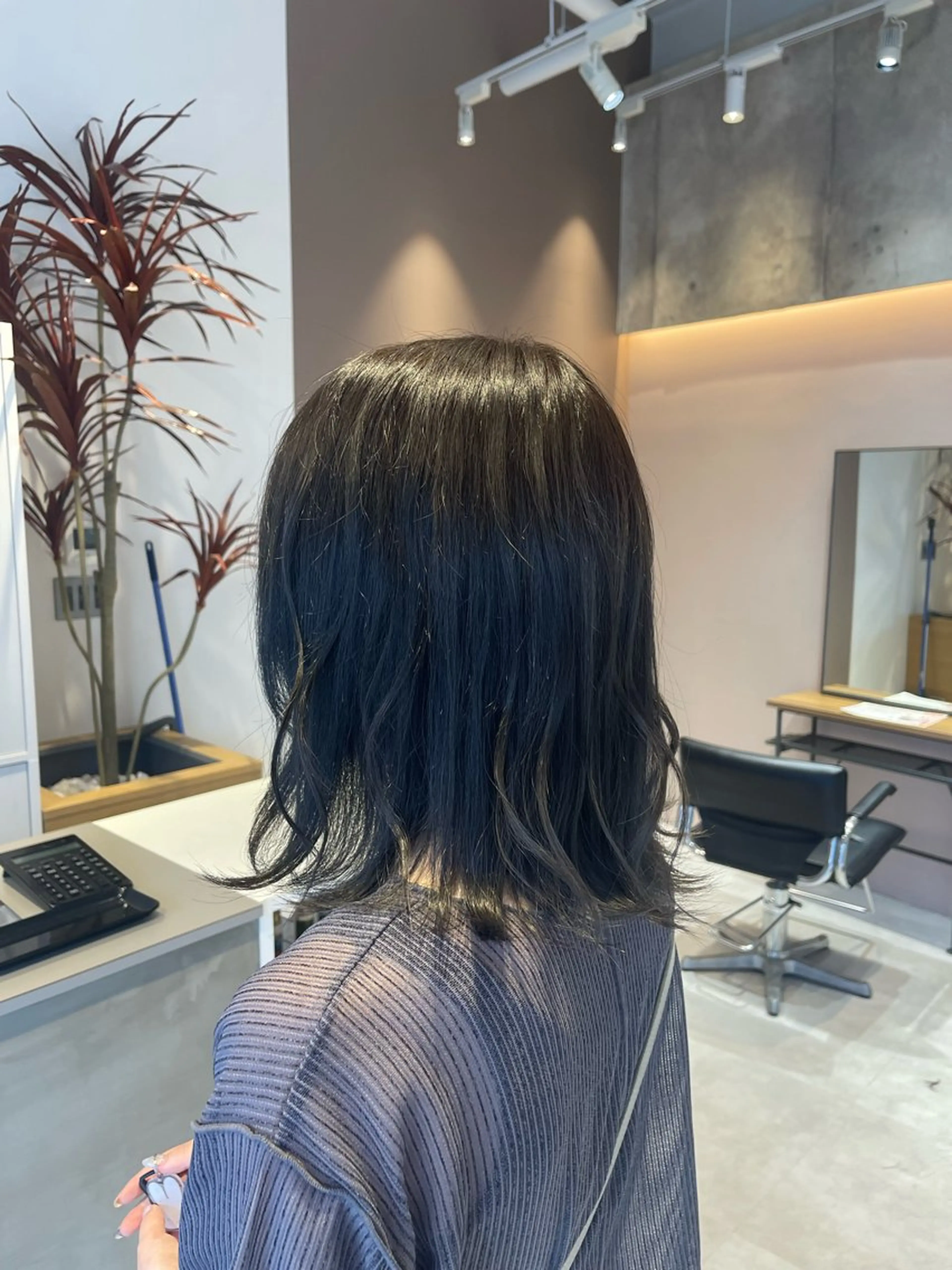 透明感艶カラー+ケアプレックストリートメントの写真