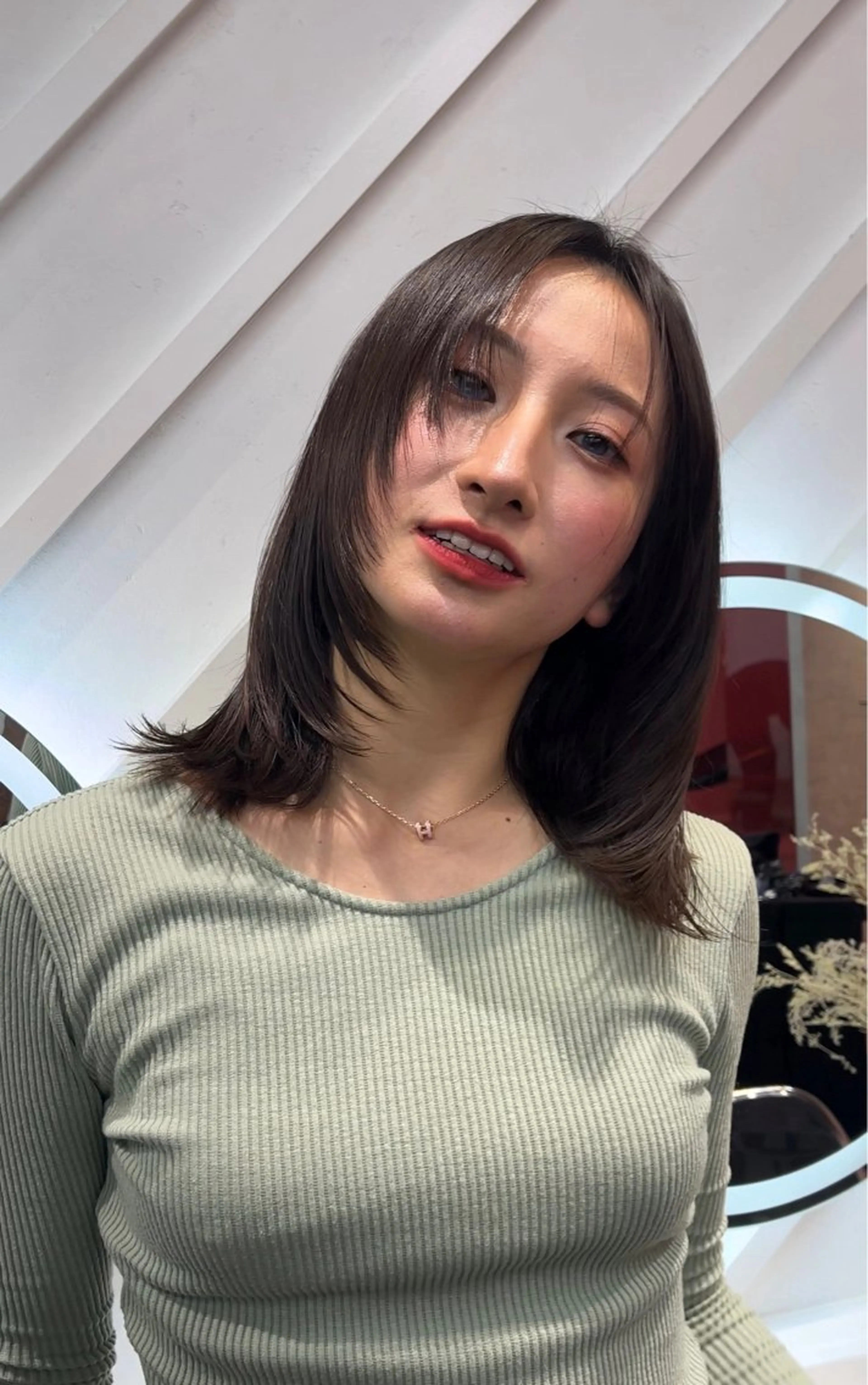 ミディアム 山崎/ボブ縮毛矯正 レイヤー髪質改善のヘアスタイル