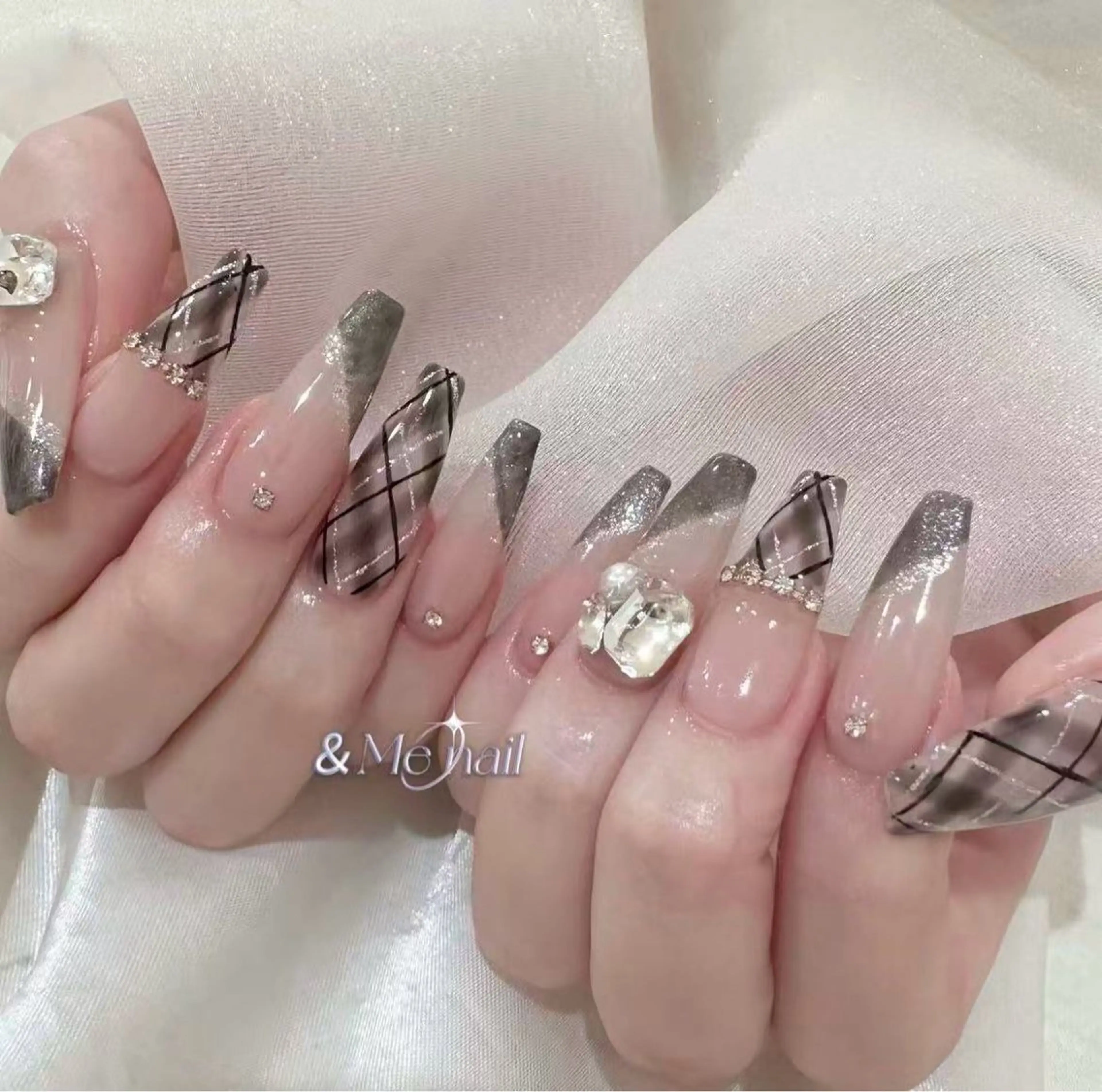 ネイル &ME Momoのネイルデザイン