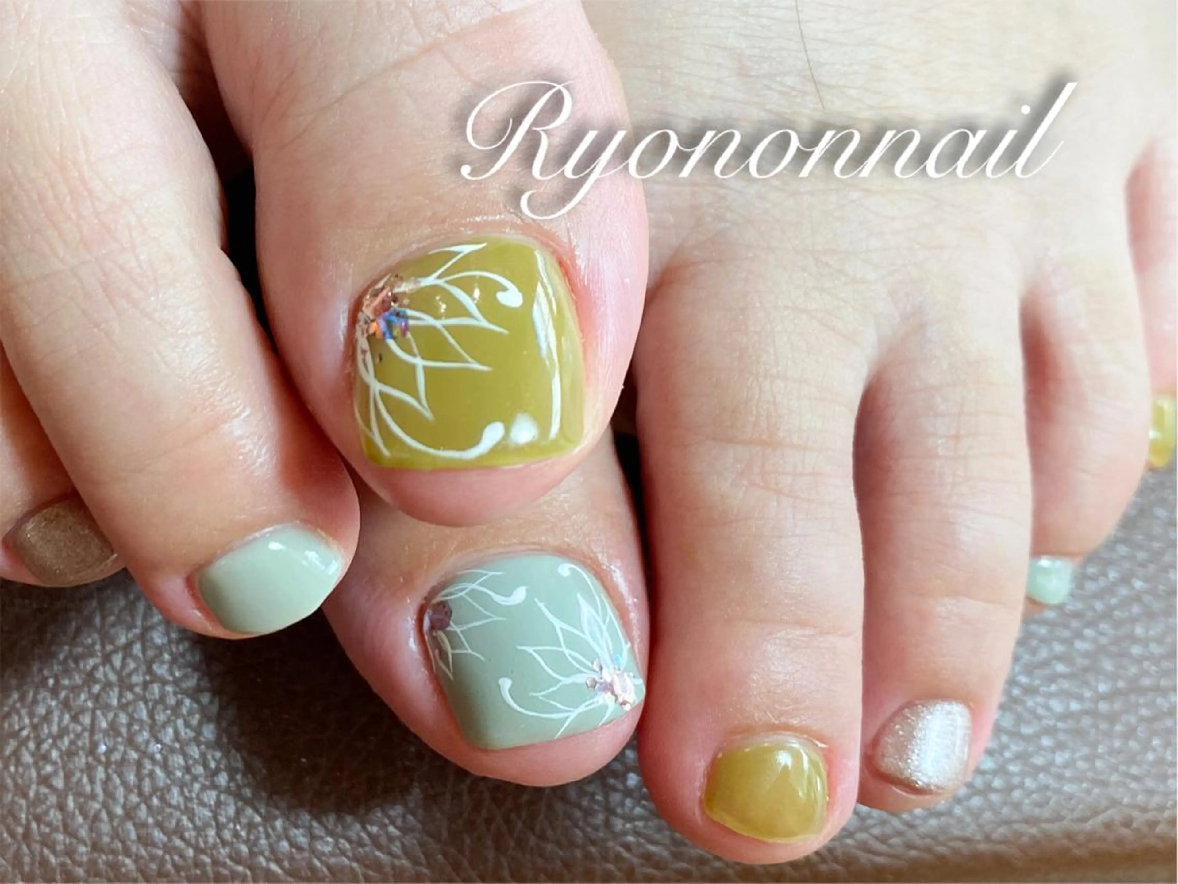 ネイル Ryononnail(リョノンネイル)所属・Ryononnail 上谷典子のネイルデザイン