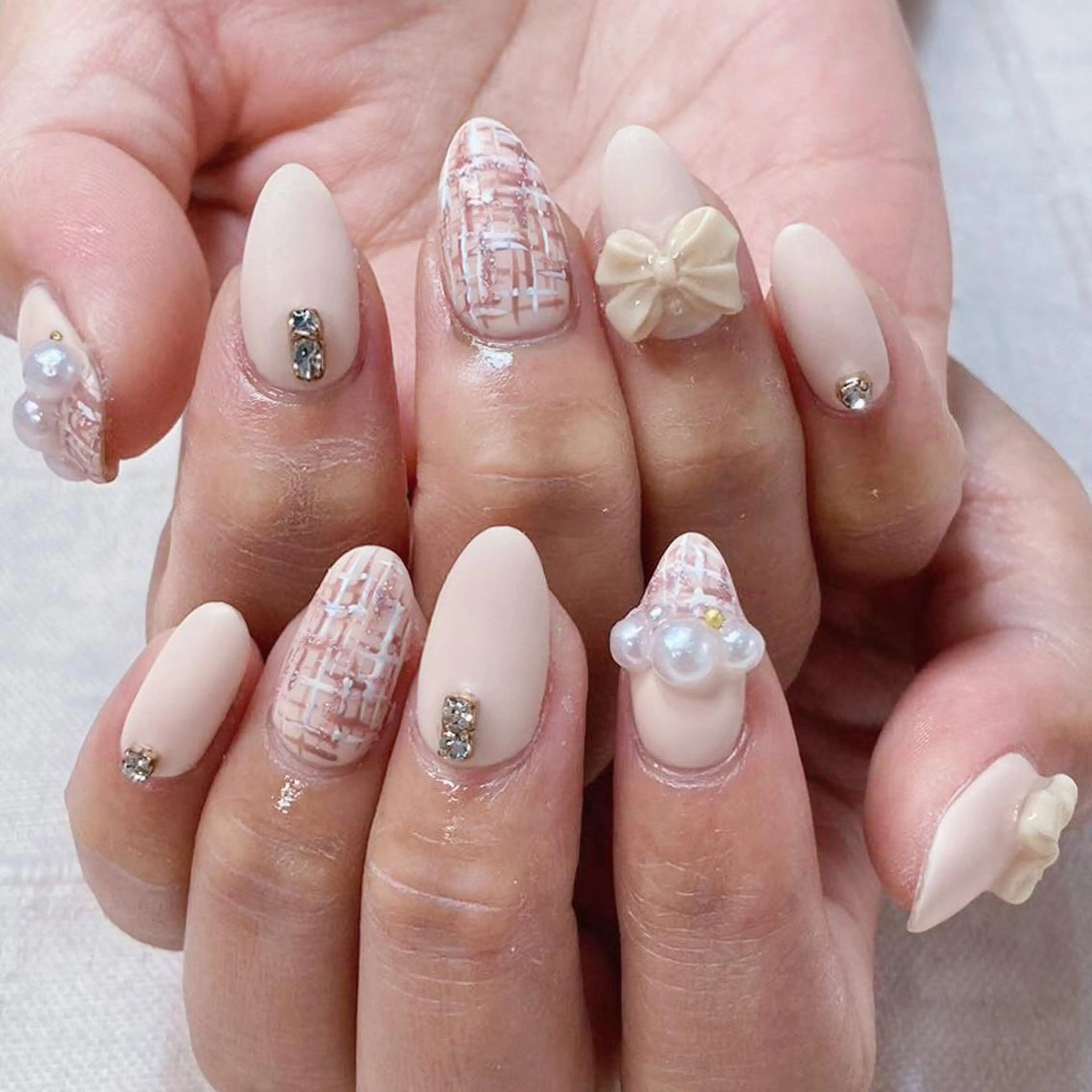 ネイル アートネイル オーロラネイル ガーリー キラキラネイル 韓国ネイル ハンドネイル DIAMOND Nail🍒のネイルデザイン