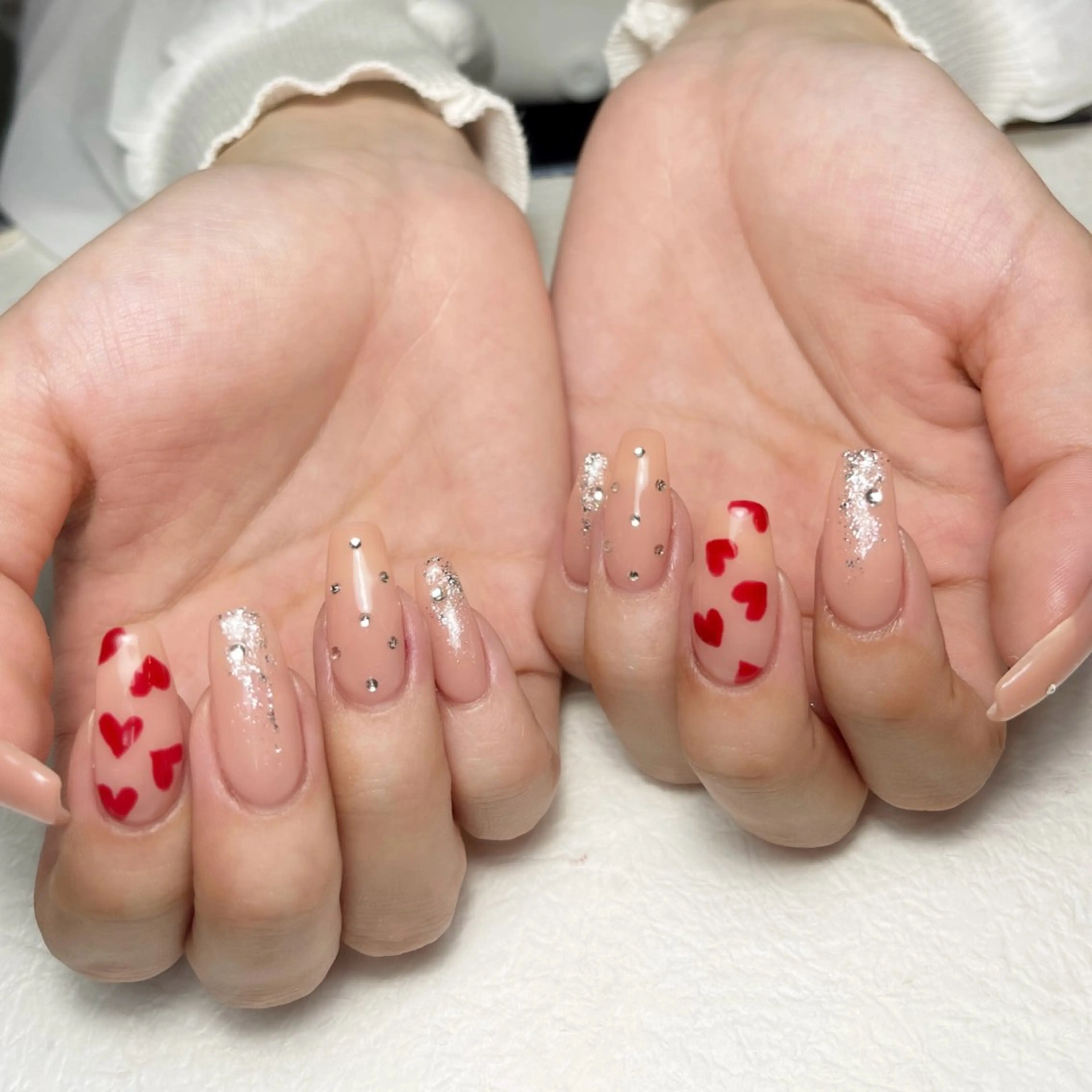 ネイル アートネイル フットネイル ジェルネイル ハート キラキラネイル ハンドネイル Y nail なんば堀江店のネイルデザイン