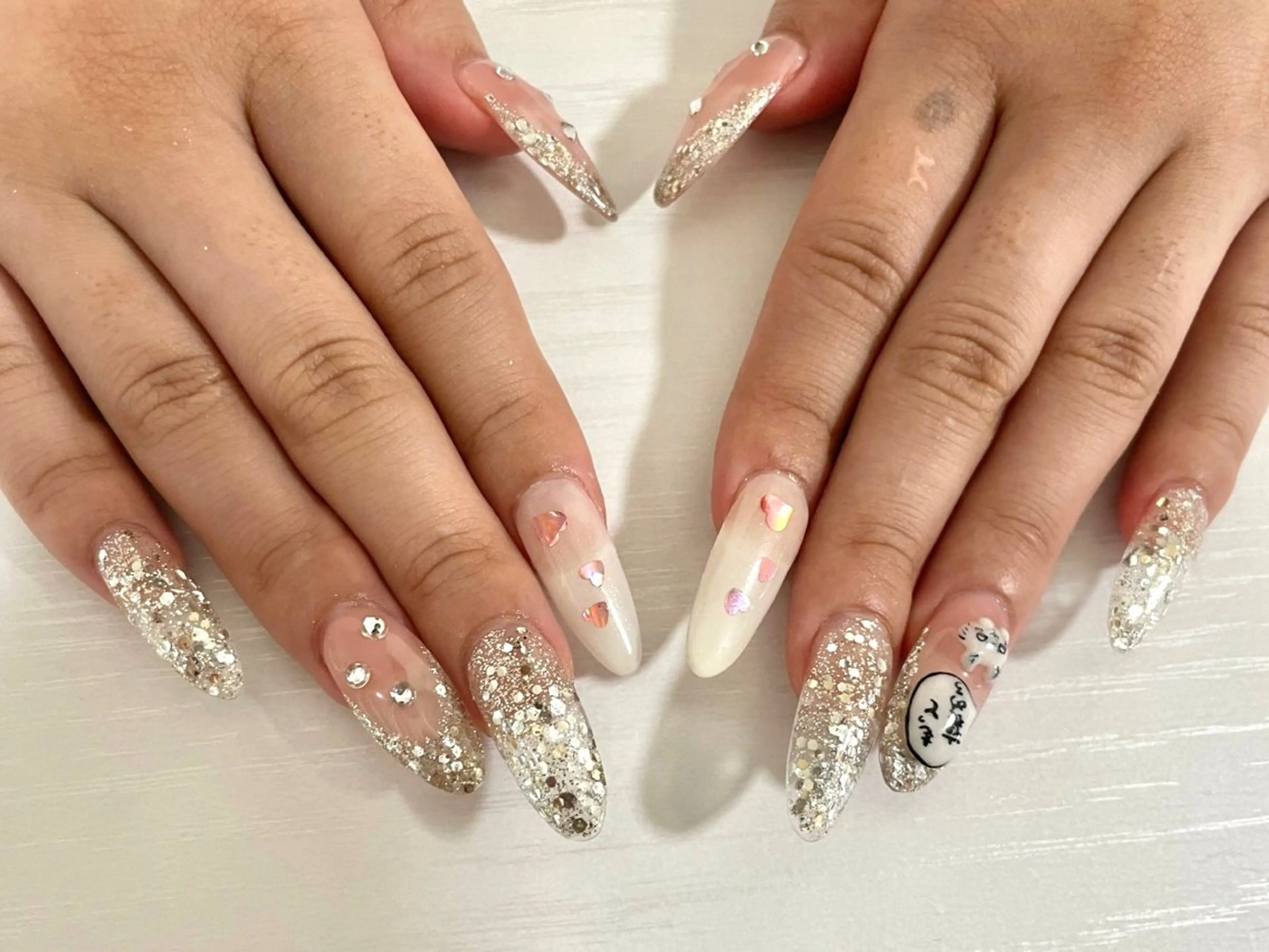 ネイル アートネイル 長さ出し フラッシュネイル ラメ(グリッター) 持ち込み ♡Bivi♡自爪に 優しいネイルサロンのネイルデザイン