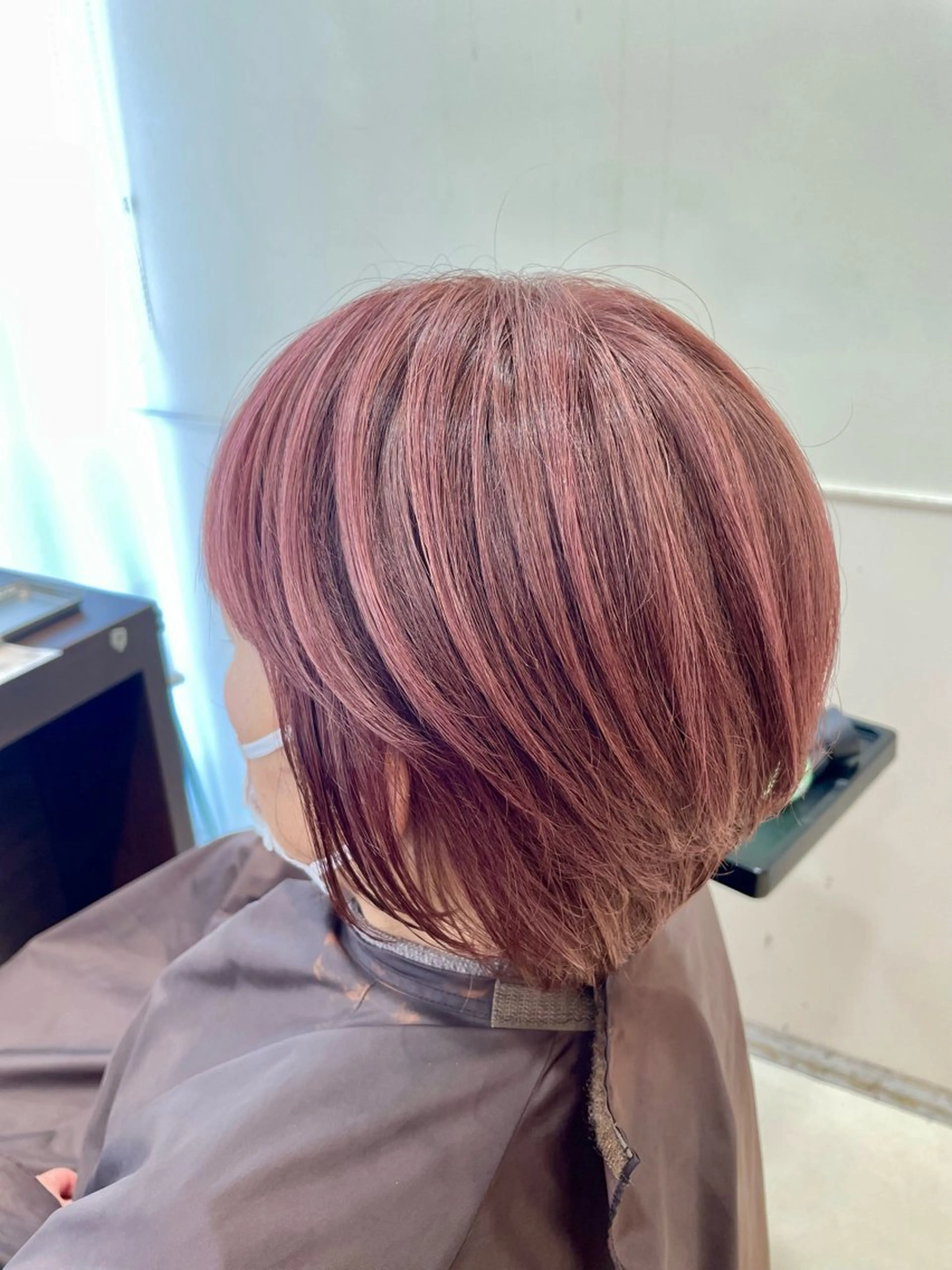 ショート カラー ハイライトカラー ハイライト 嶌田 沙紀のヘアスタイル