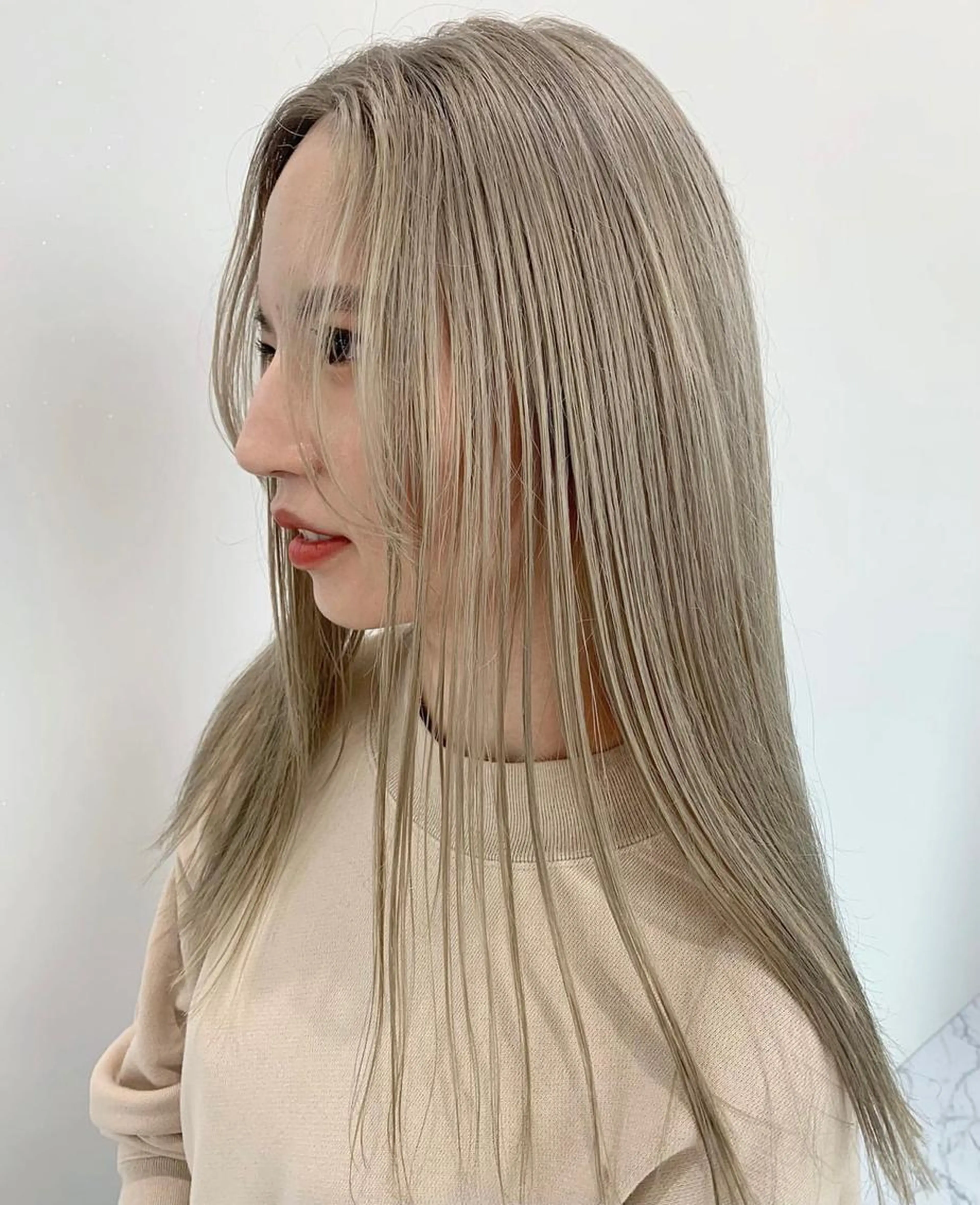 【🚨このクーポンをご覧になった方限定！？🚨】1ブリーチカラー+うる艶トリートメントの写真