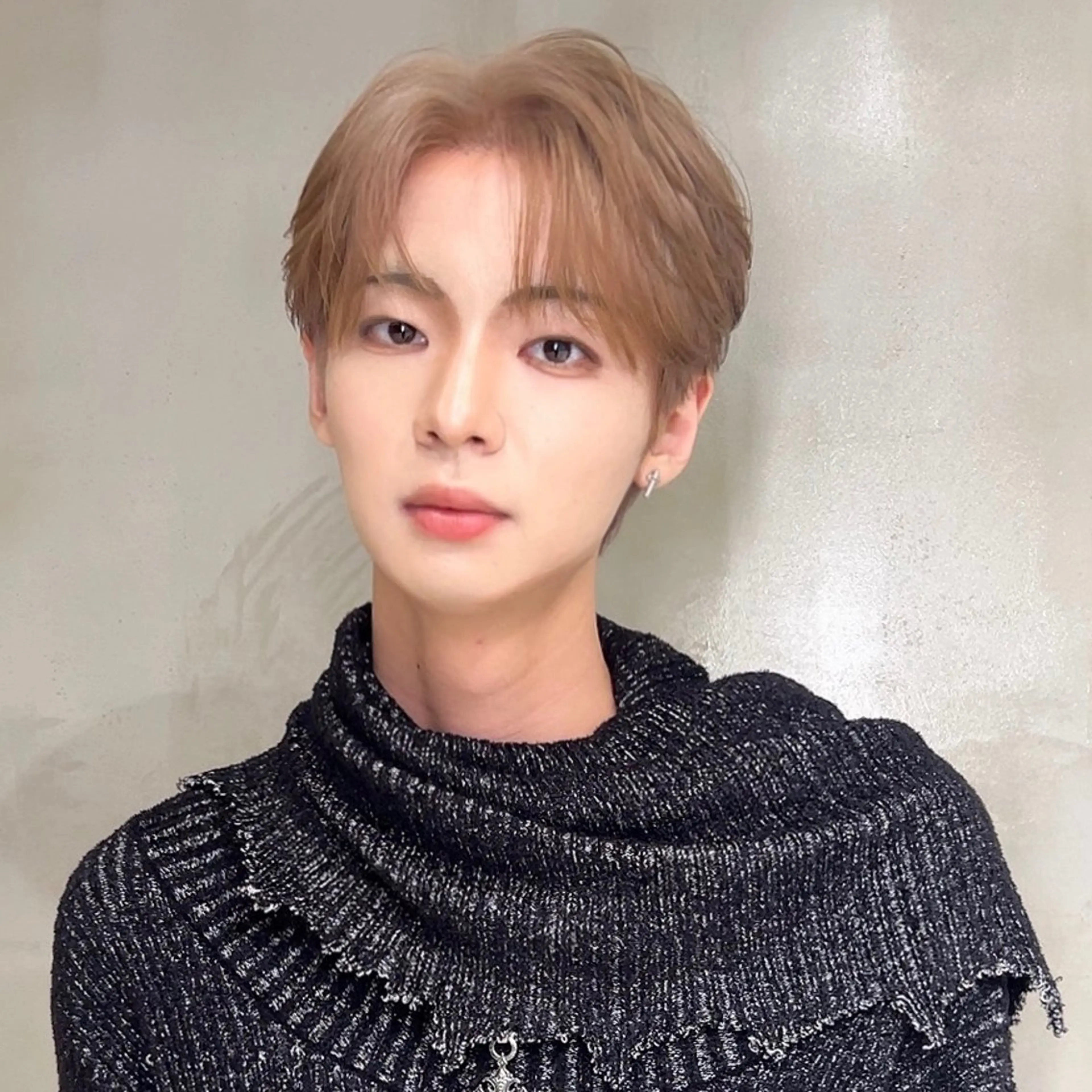 カラー メンズ 岡田大志🇰🇷 中/韓メンズヘアのヘアスタイル