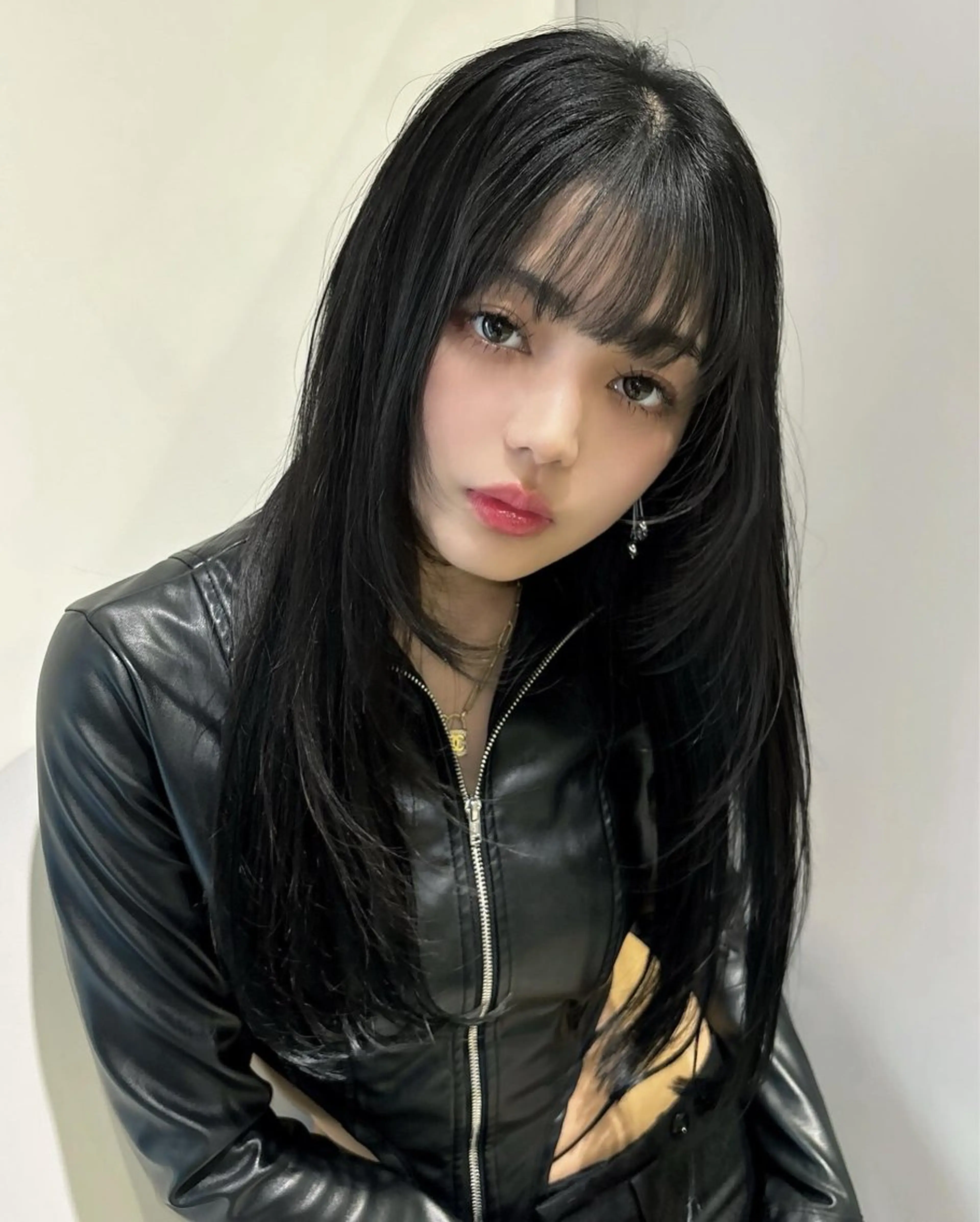 ロング カラー 耳つぼ屋さん ‎🤍りりのヘアスタイル