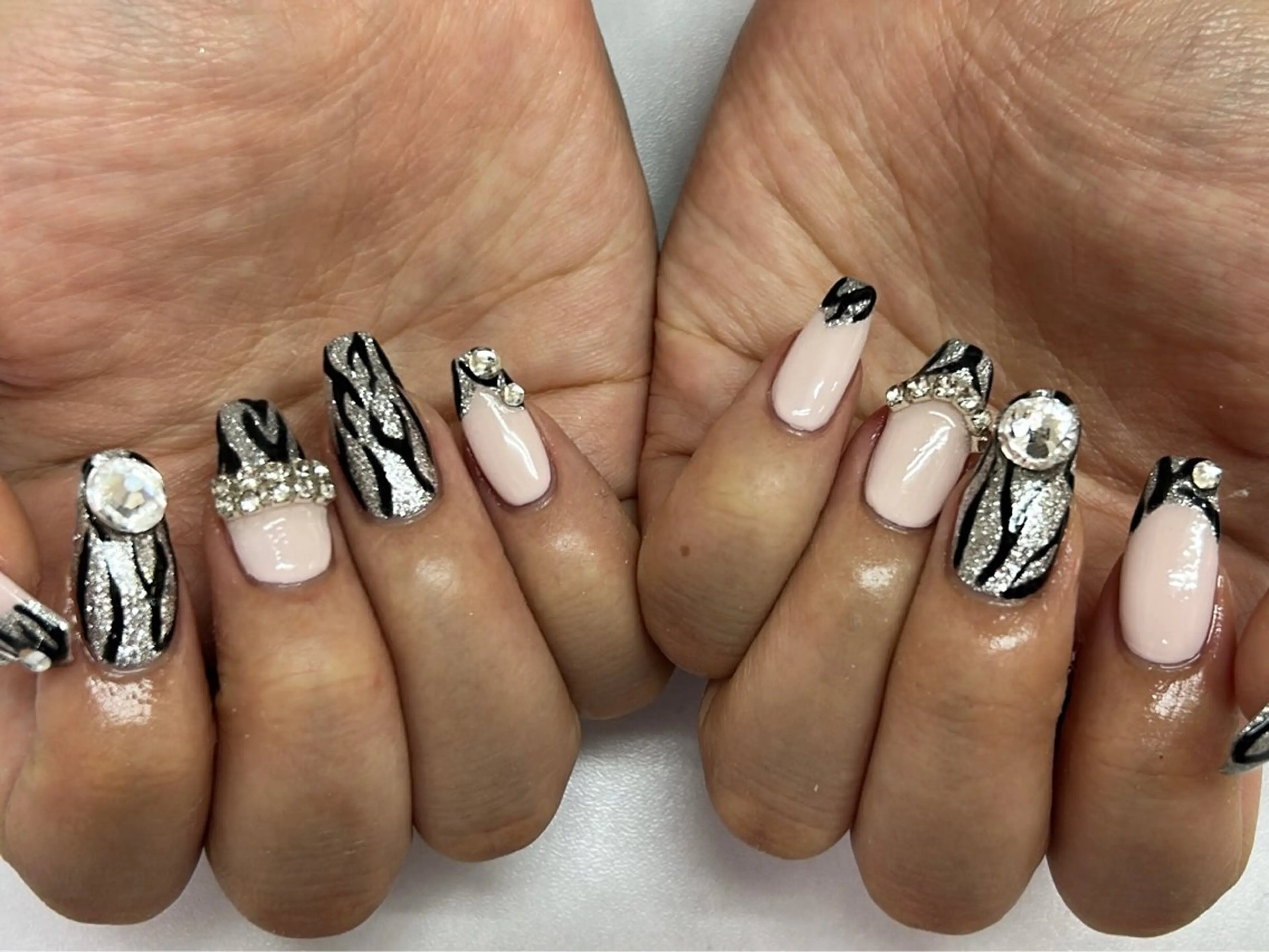 ネイル brilliant s.kのネイルデザイン