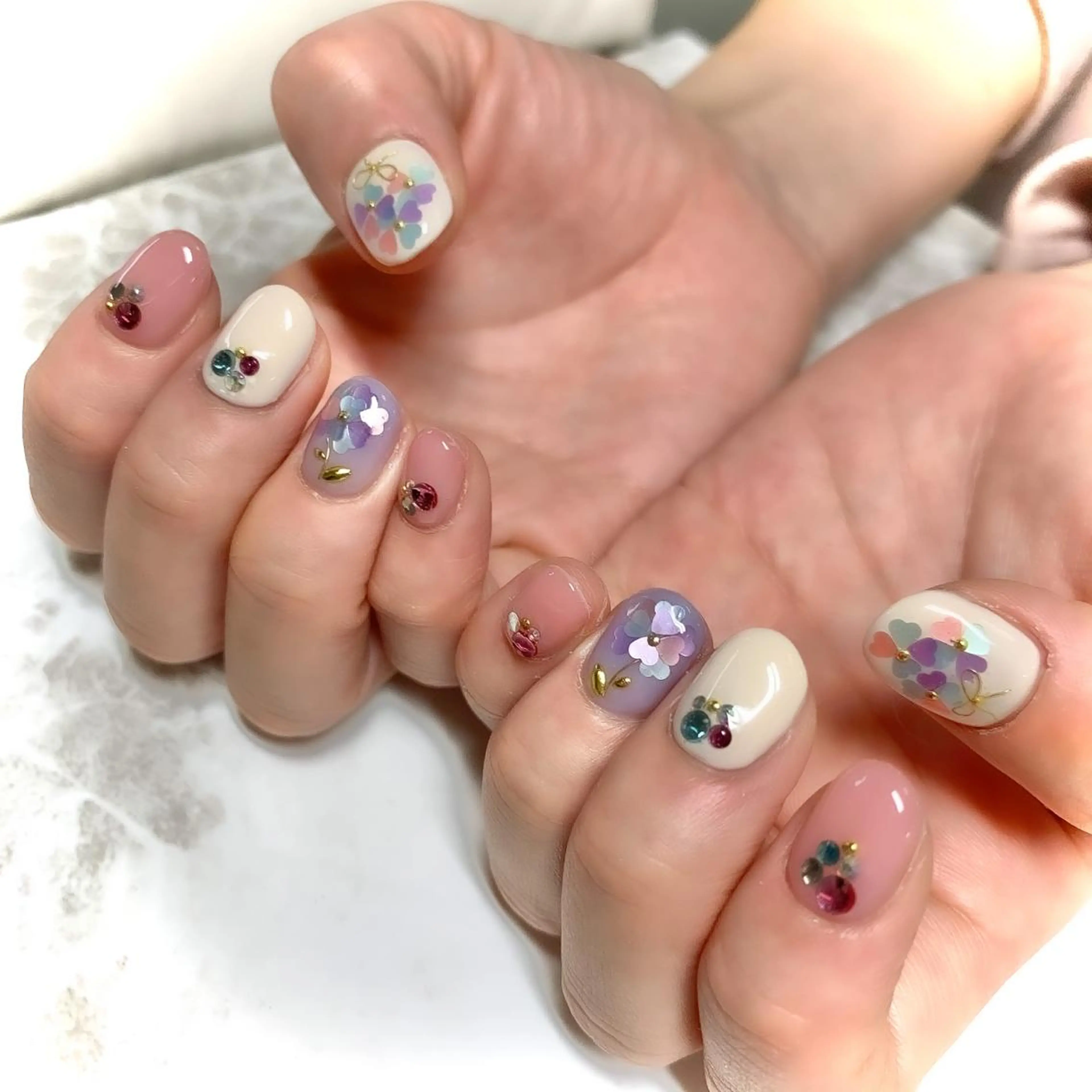 ネイル アートネイル ハート 春ネイル LULU LIMAのネイルデザイン