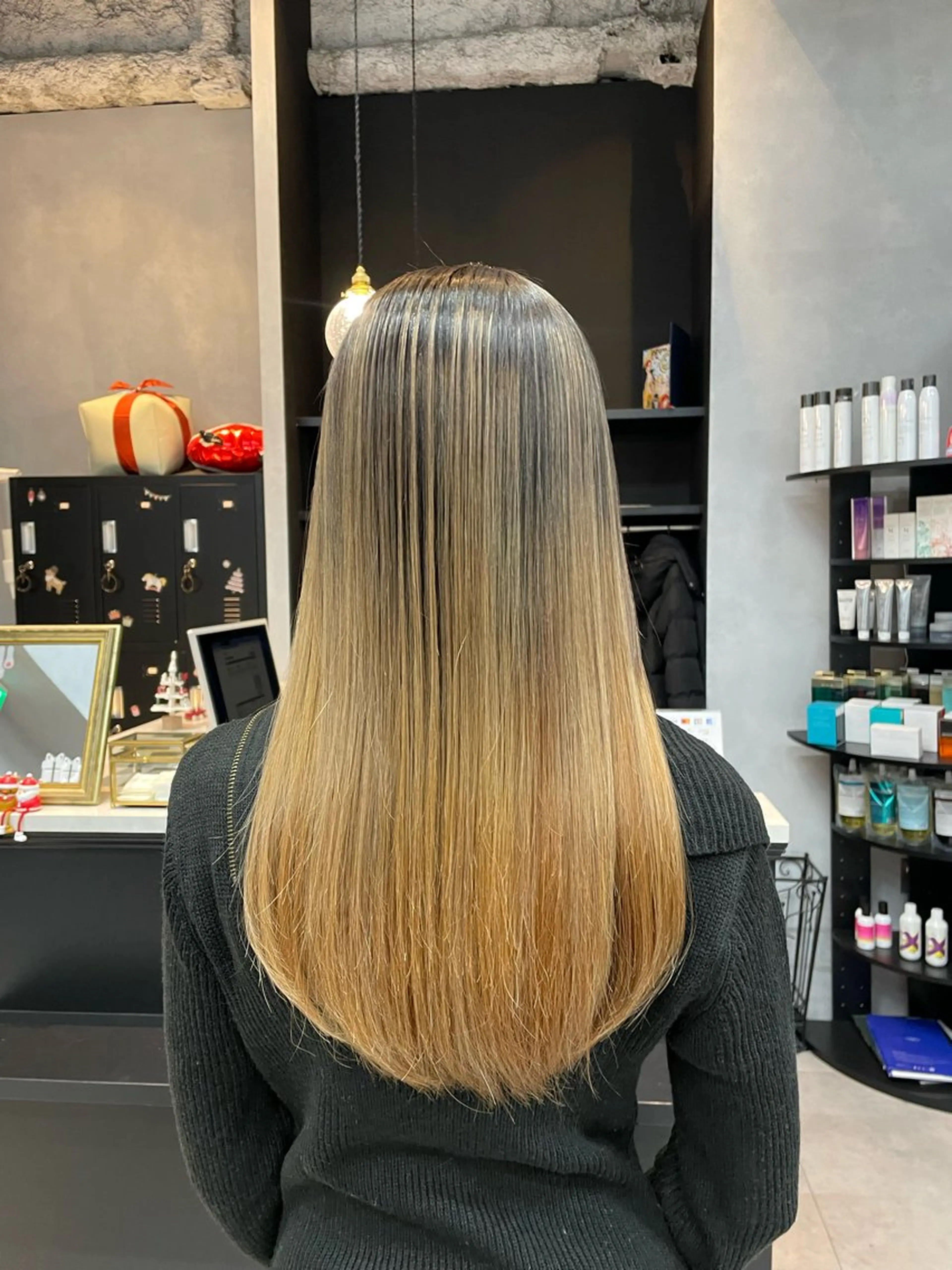 ロング カット ヘアカラー 🫧艶髪/ブリーチ 🐳honami🫧のヘアスタイル