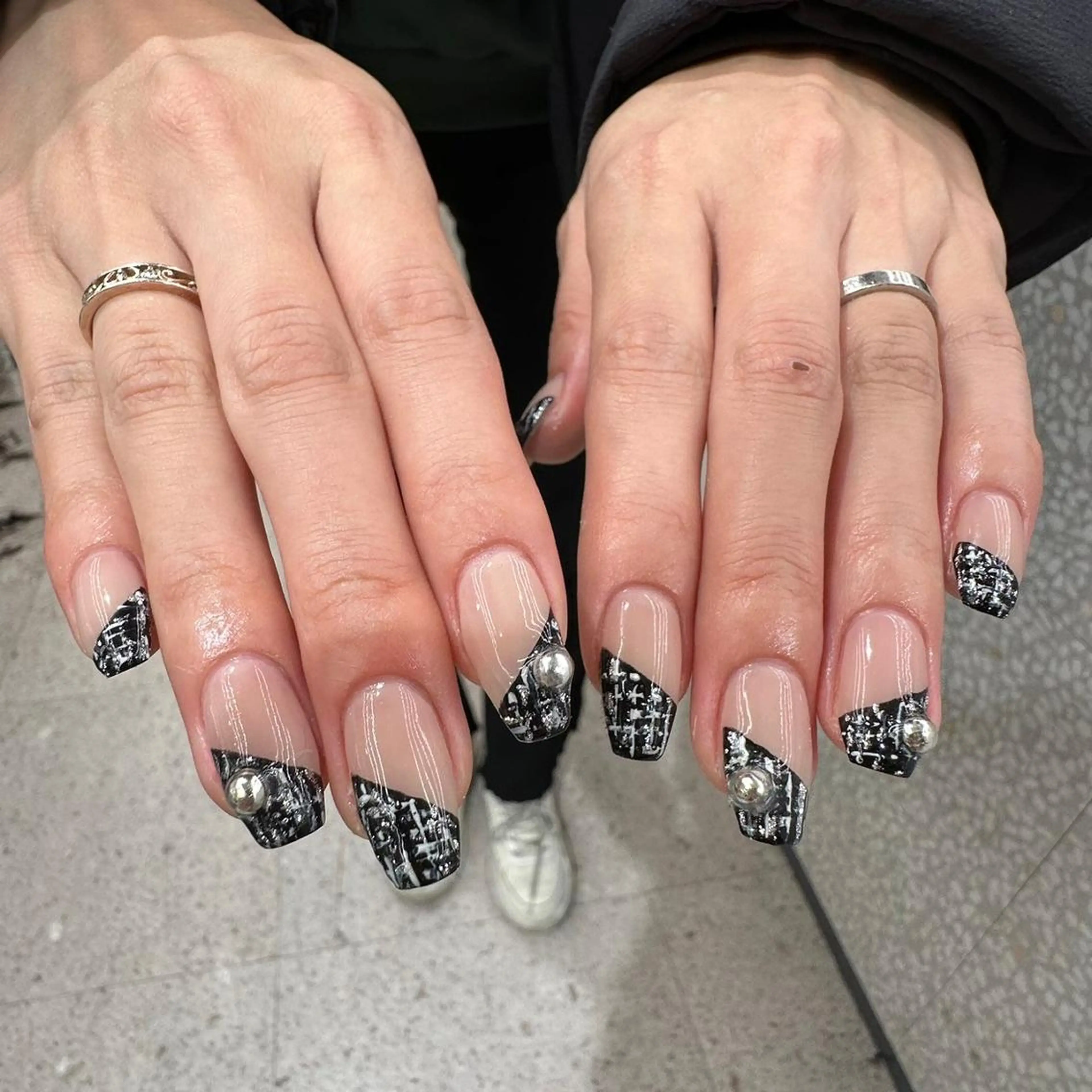 ネイル アートネイル カジュアル ジェルネイル ニュアンスネイル 赤色 ハンドネイル 💎platinum dollまりん💎のマツエク・マツパデザイン