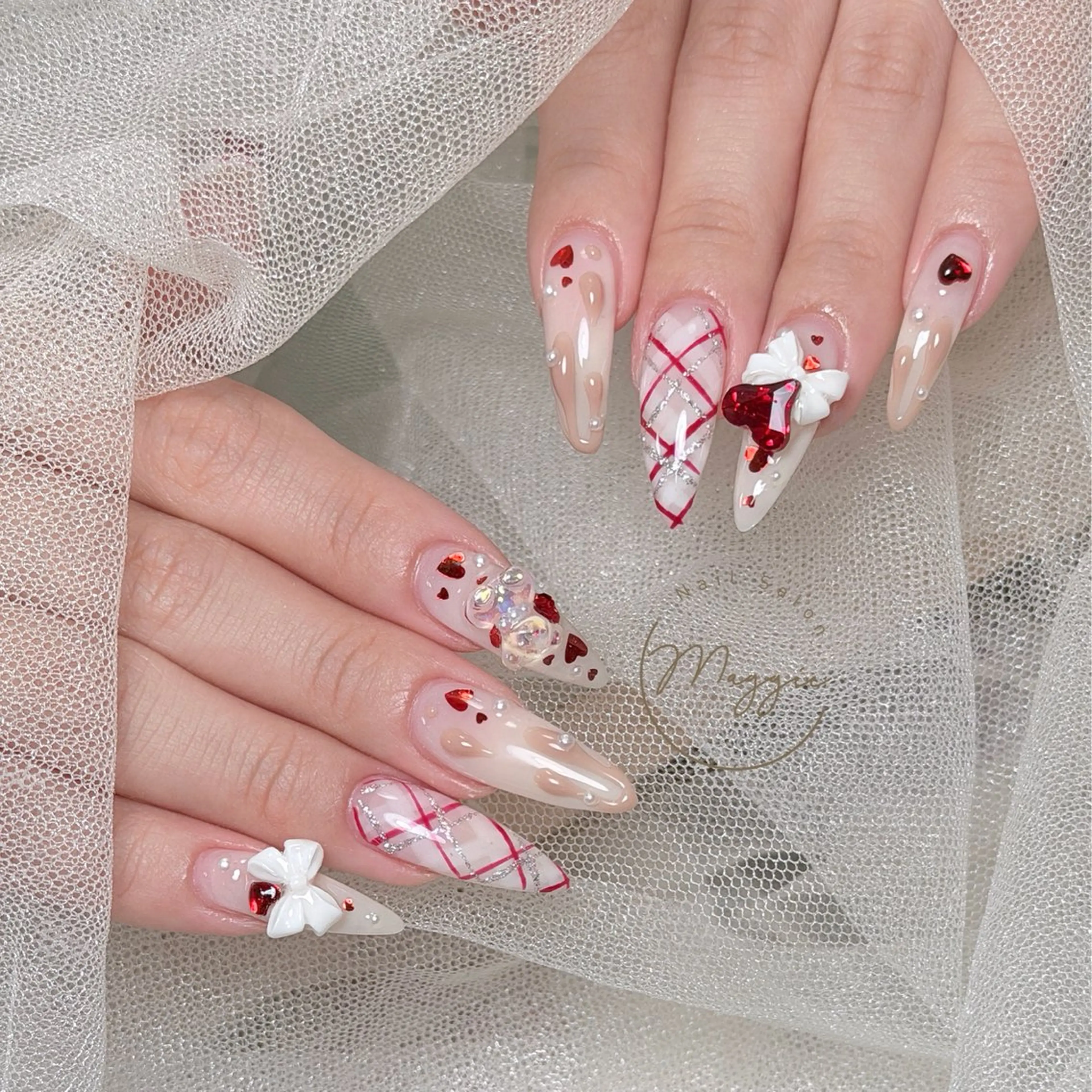 ネイル Maggie Nail🦩のネイルデザイン