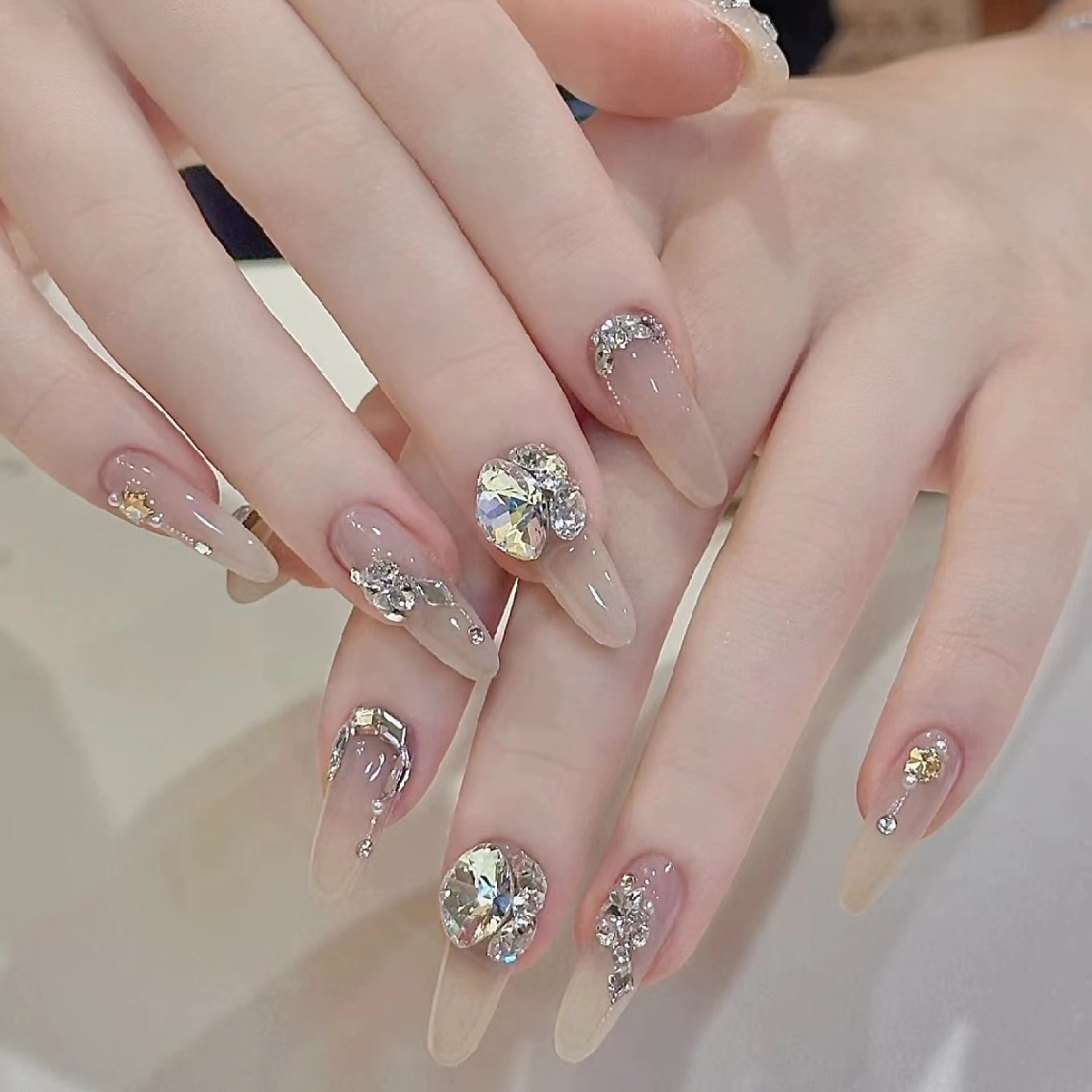 ネイル ハンドネイル ネイリストゆか💅 長さだし、深爪矯正のネイルデザイン