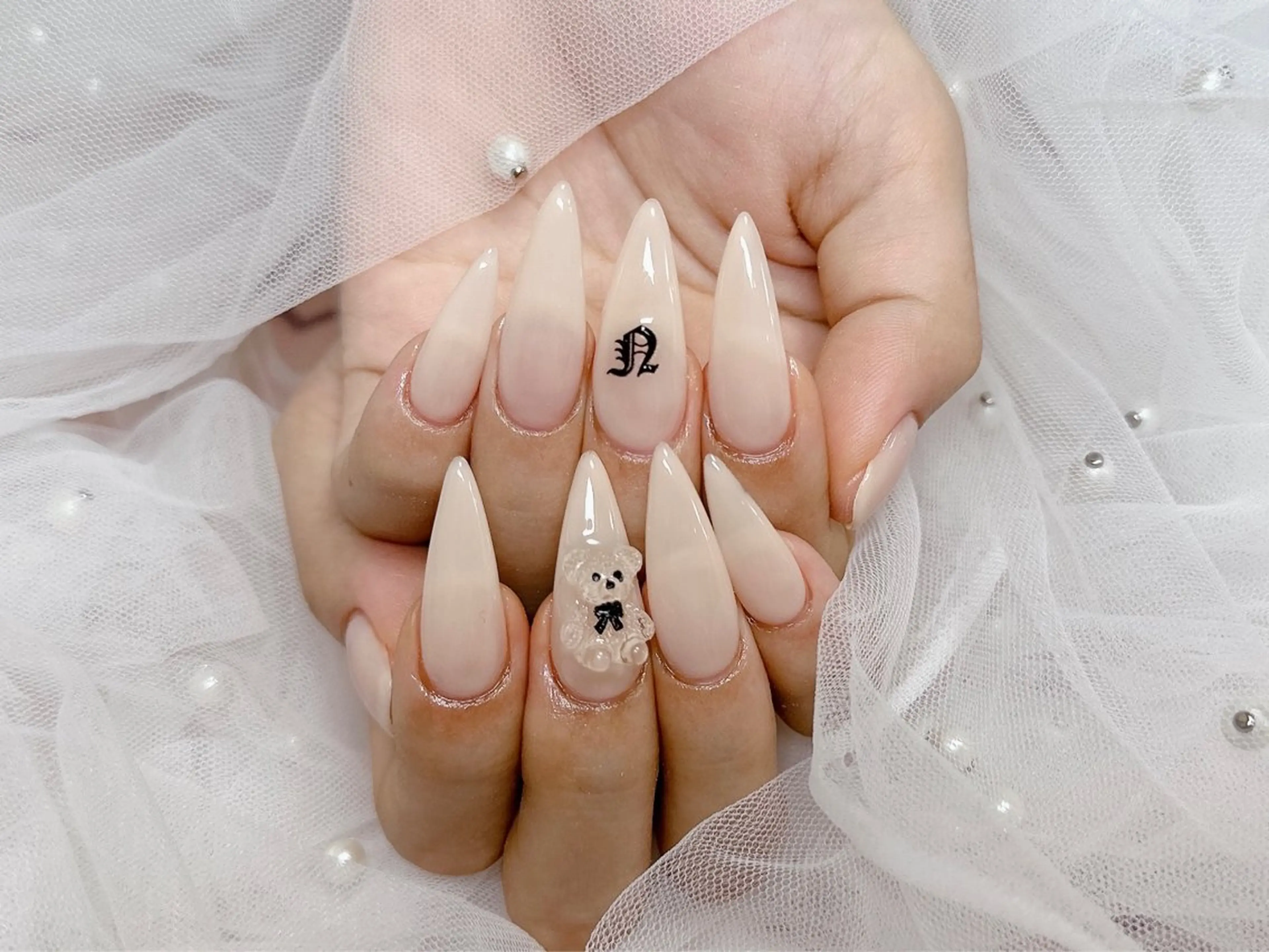 ネイル Hana  NAIL所属・新宿YISInail スカルプ専門店のネイルデザイン