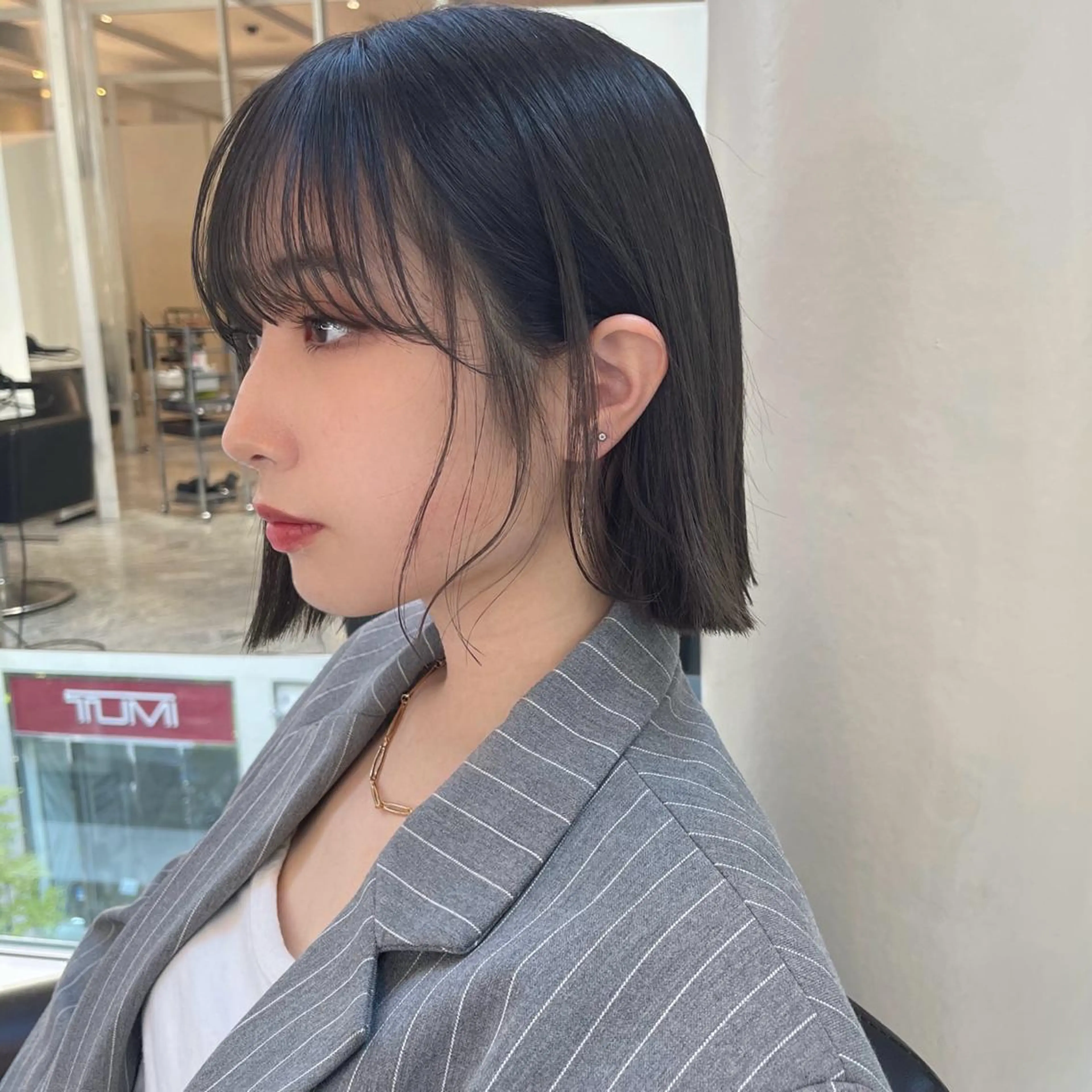 ミディアム カラー グレージュ オリーブグレージュ オリーブグレー おくれ毛 カット ヘアカラー トリートメント 悩みを解決💫似合せ RENのヘアスタイル