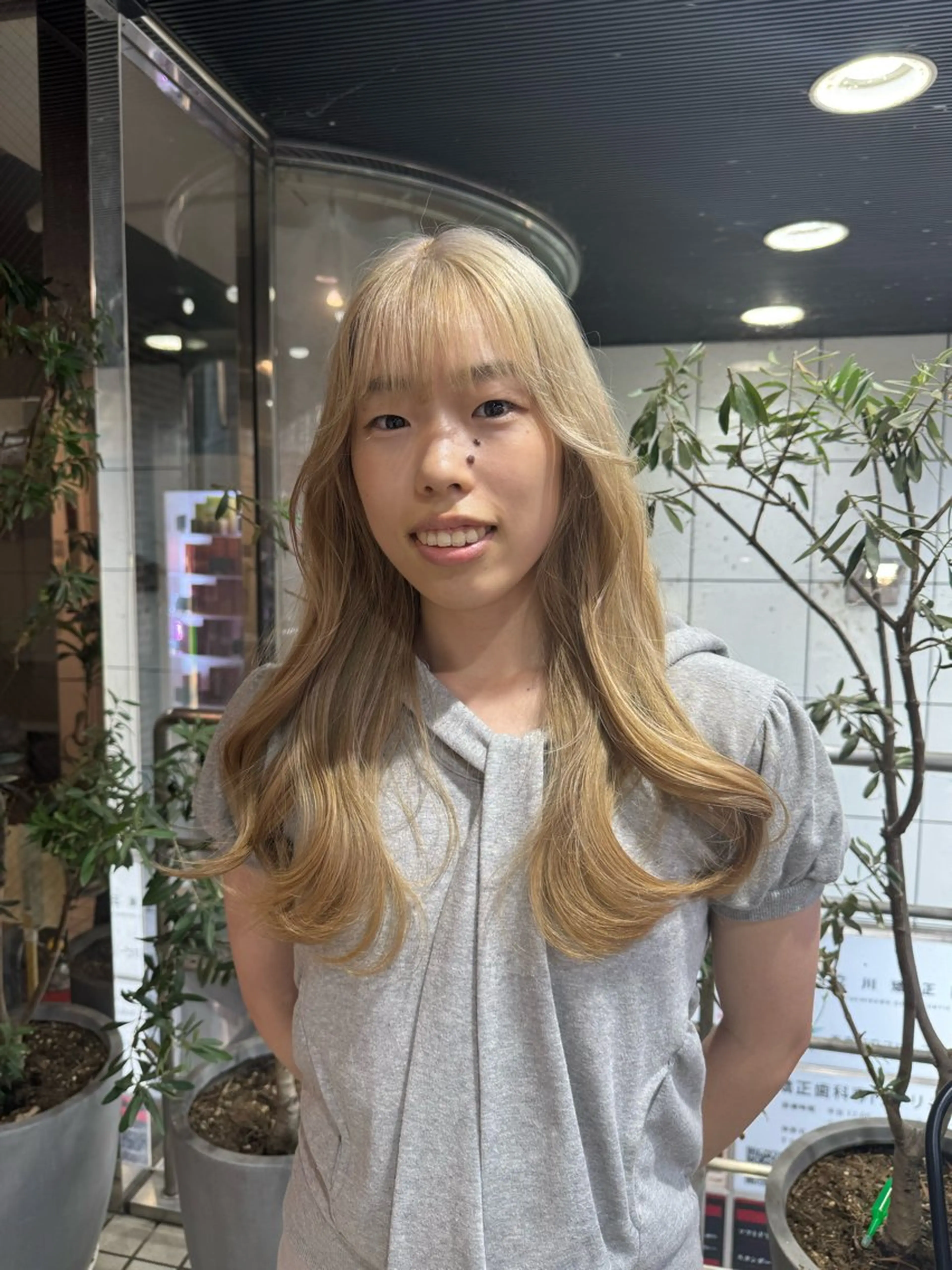 ロング カット ヘアカラー トリートメント ヘアセット designcolo r/似合わせNOKAのヘアスタイル