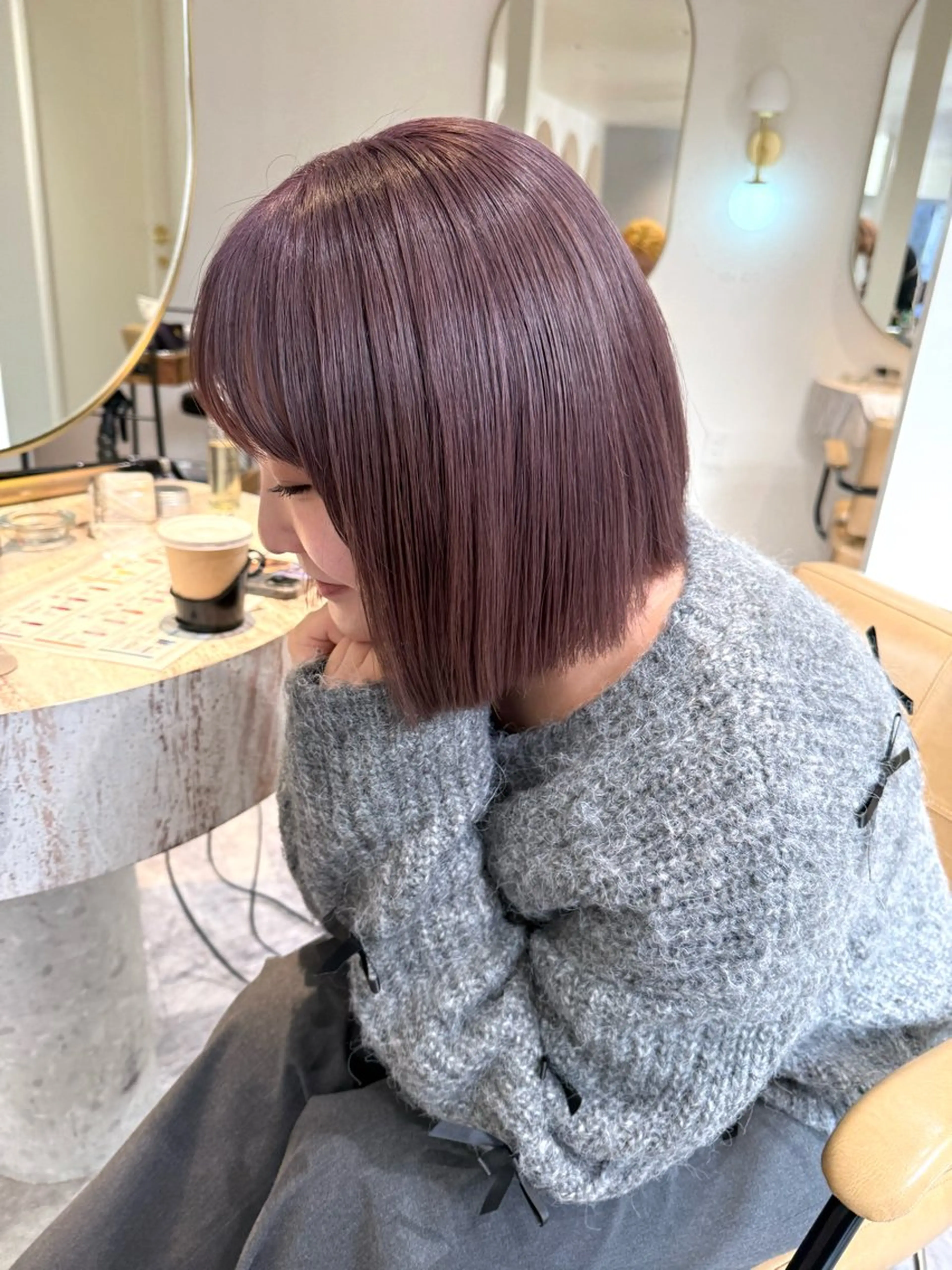 ショート カラー ミルクティー× グレージュMOMOのヘアスタイル