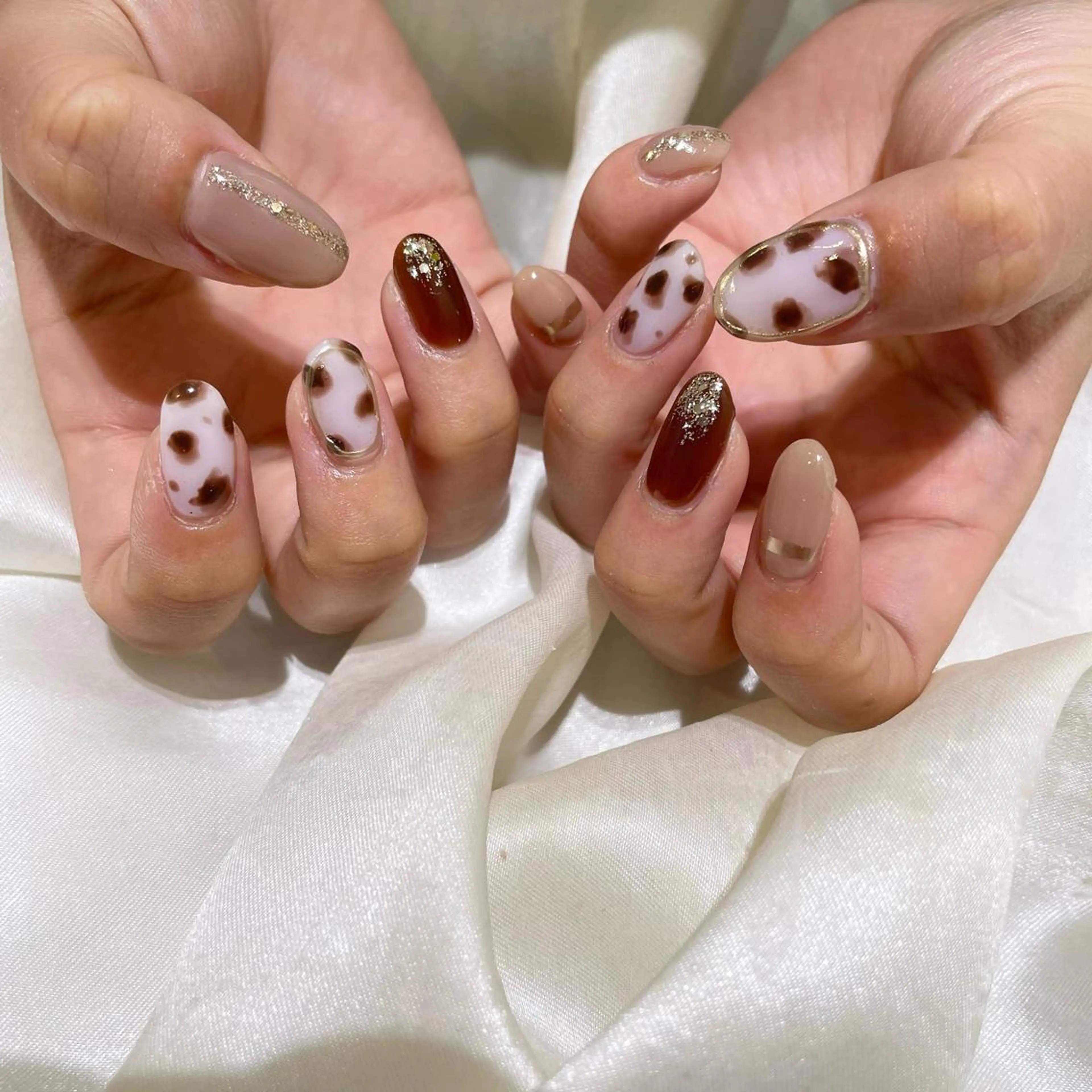 ネイル ガーリー 韓国ネイル マグネットネイル ミラーネイル ニュアンスネイル classic 新横浜所属・山田 暉のネイルデザイン