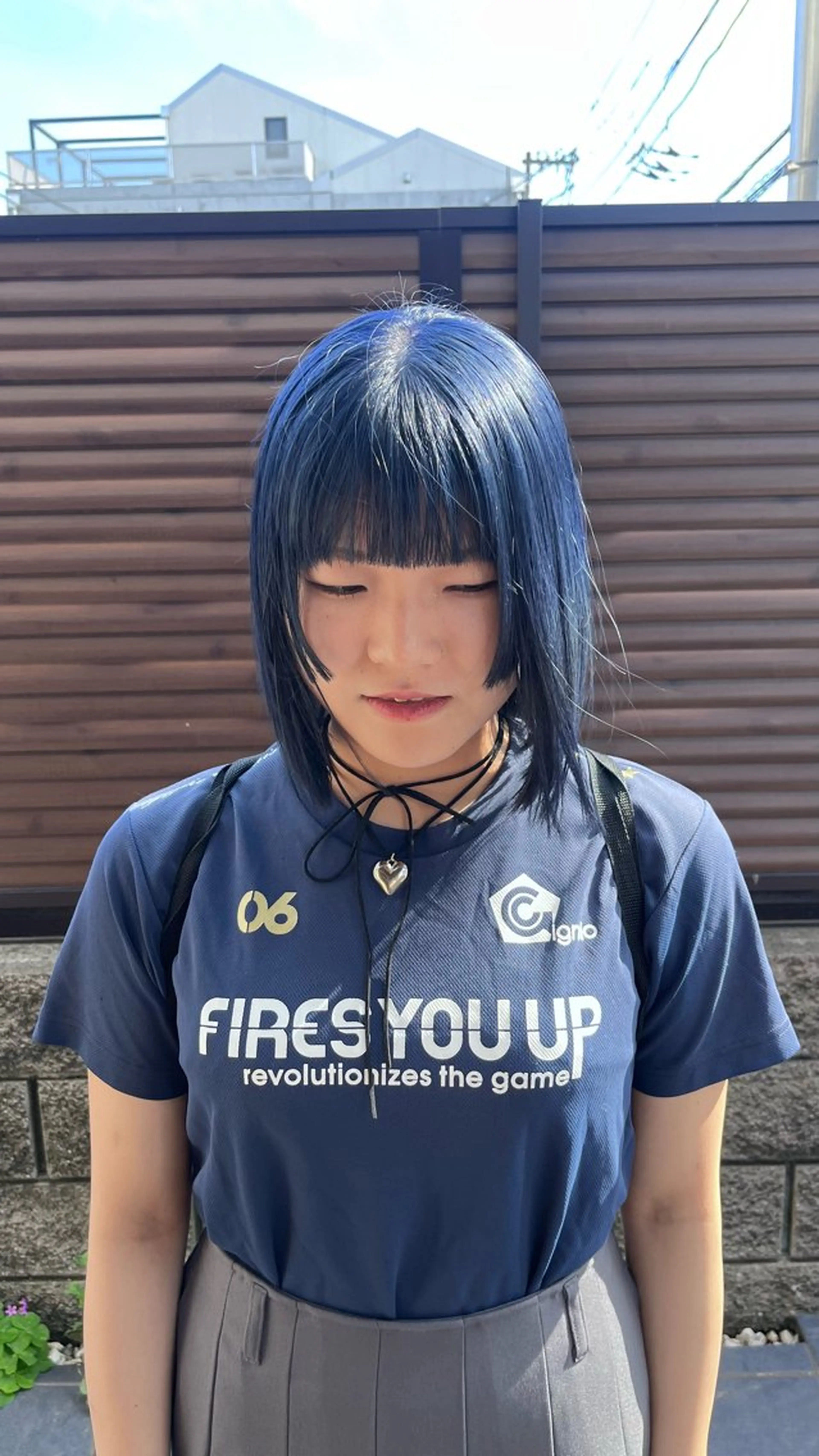 ミディアム ボブ ヘアカラー YUI／レイヤー カット/透明感カラーのヘアスタイル