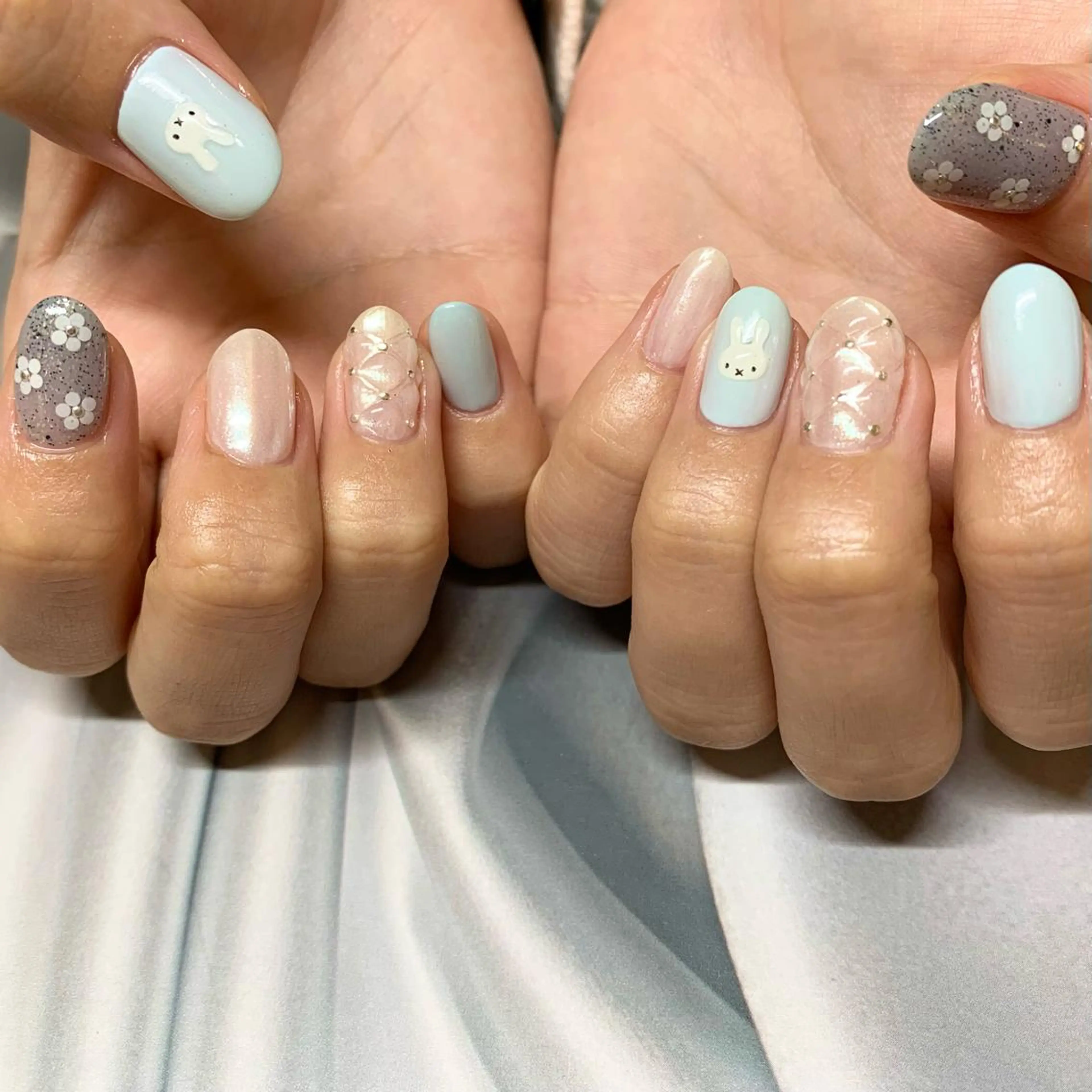 ネイル ハンドネイル ウシク ミユキのネイルデザイン