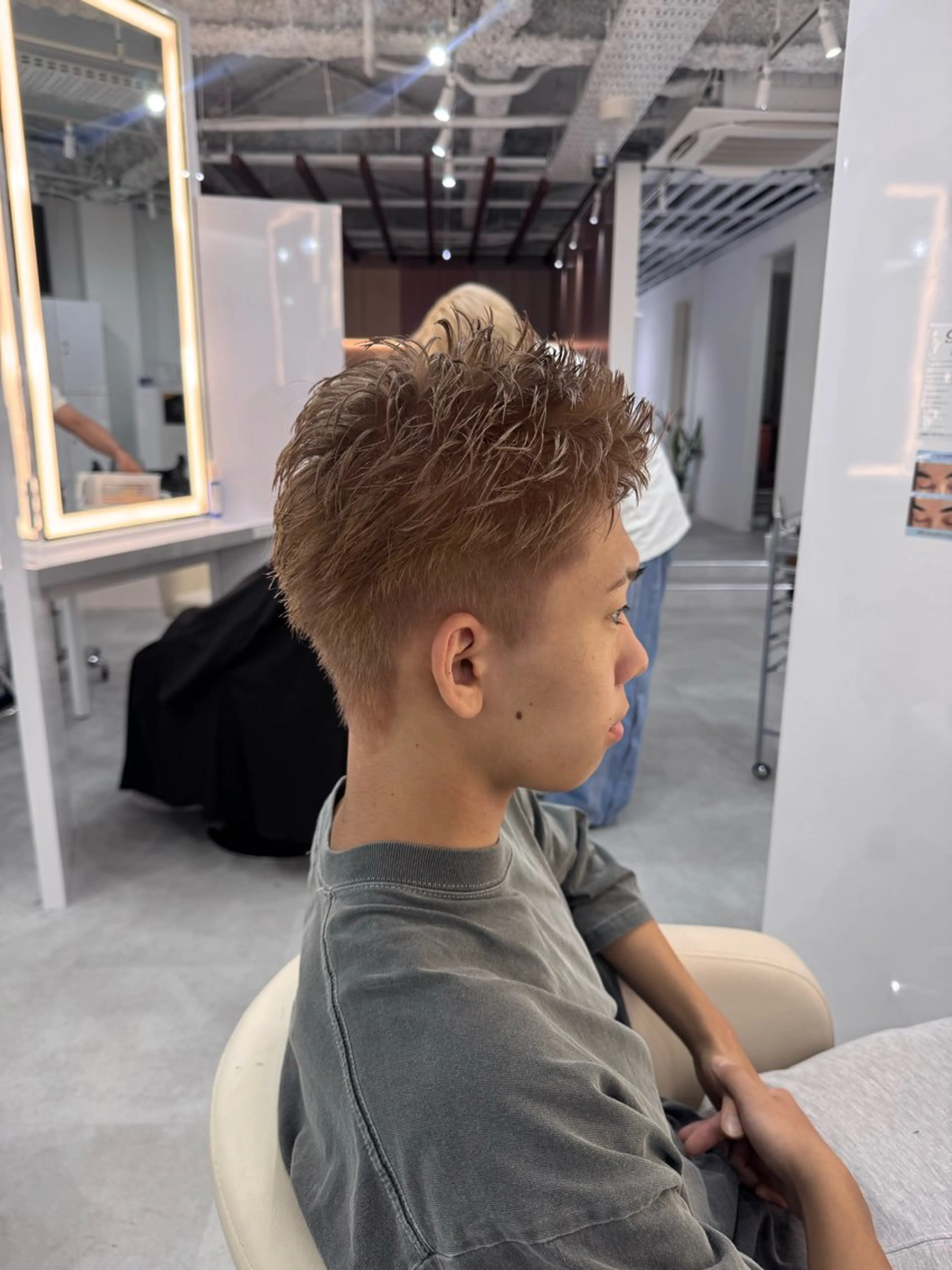 ショート カラー メンズ R/🤎 パーマ＆ブリーチ🔥のヘアスタイル