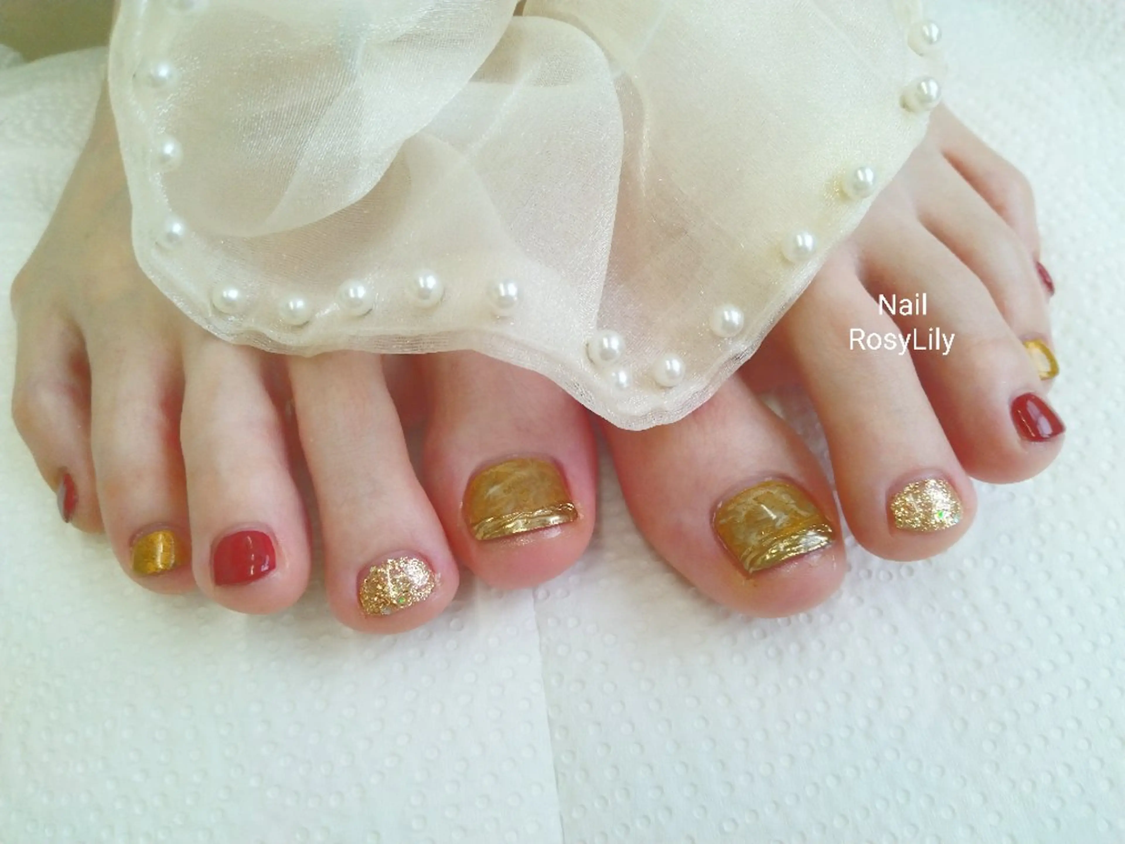 ネイル ミラーネイル 持ち込み フットネイル プライベートサロン RosyLily所属・プライベートサロン Rosy Lilyのネイルデザイン