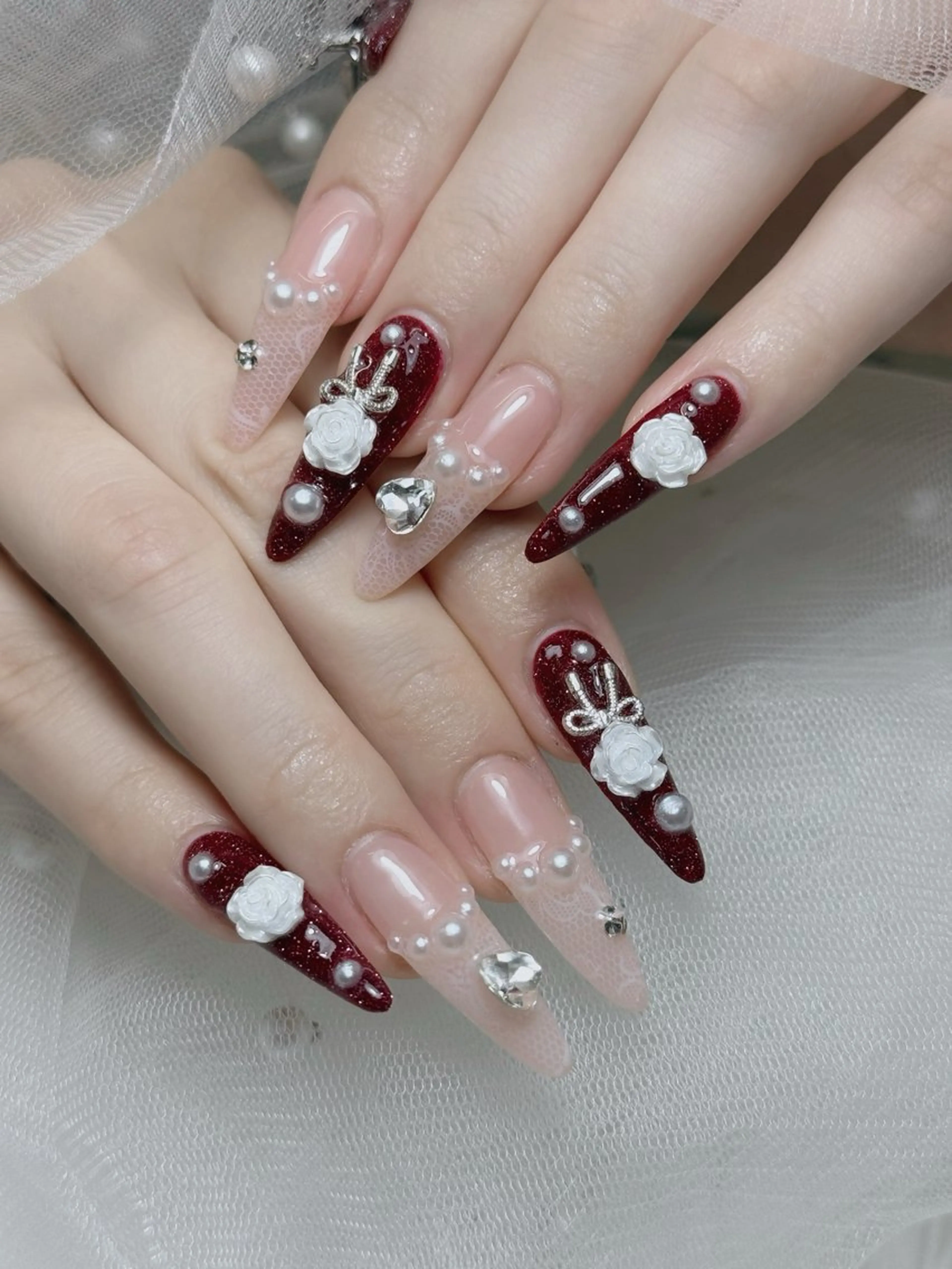 ネイル オーロラネイル チークネイル フットネイル フレンチネイル 韓国ネイル ハンドネイル Lumi Nailのネイルデザイン