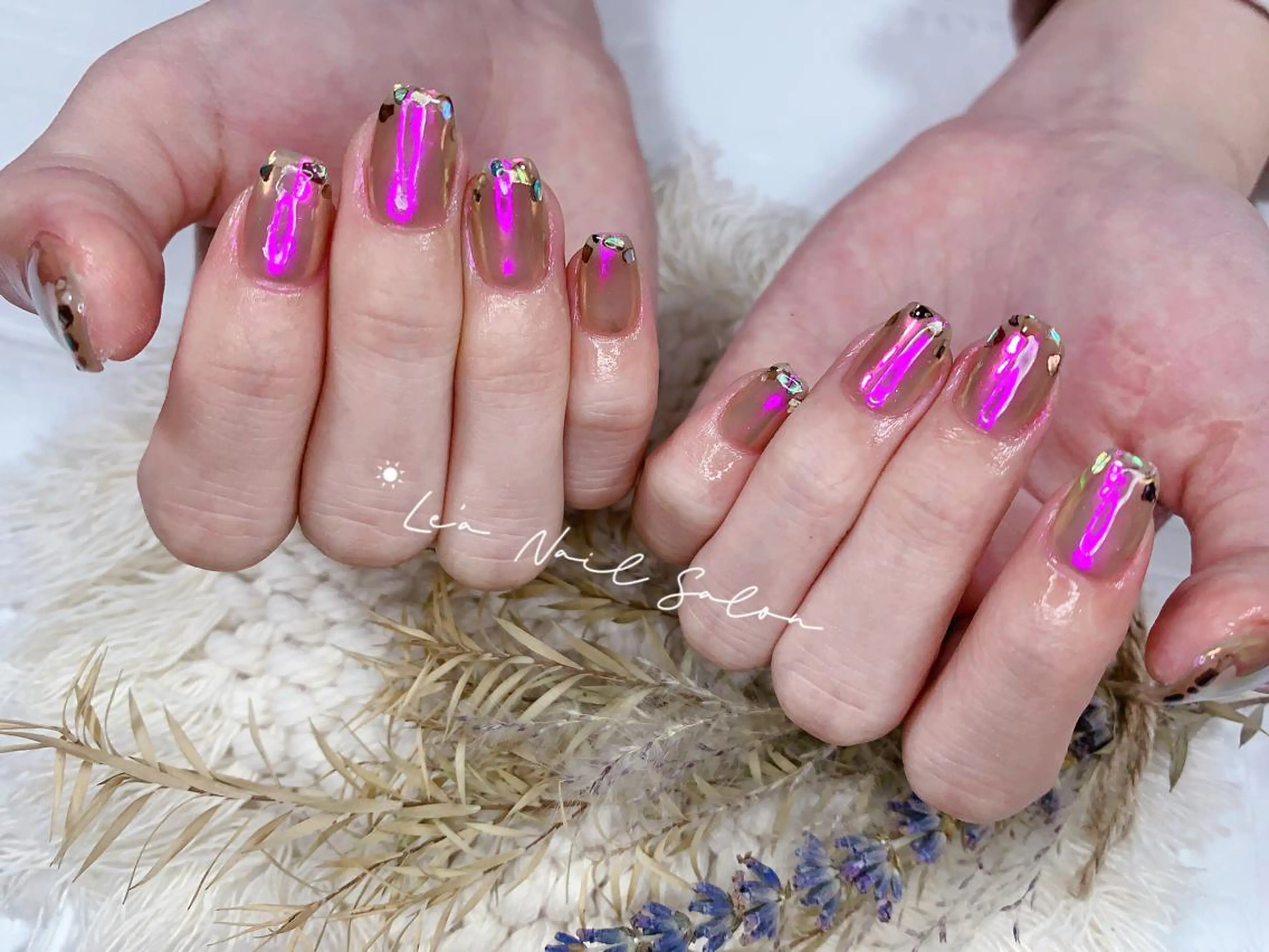 ショート カラー ネイル Lea NAILsalon所属・Le’a NailSalonのネイルデザイン