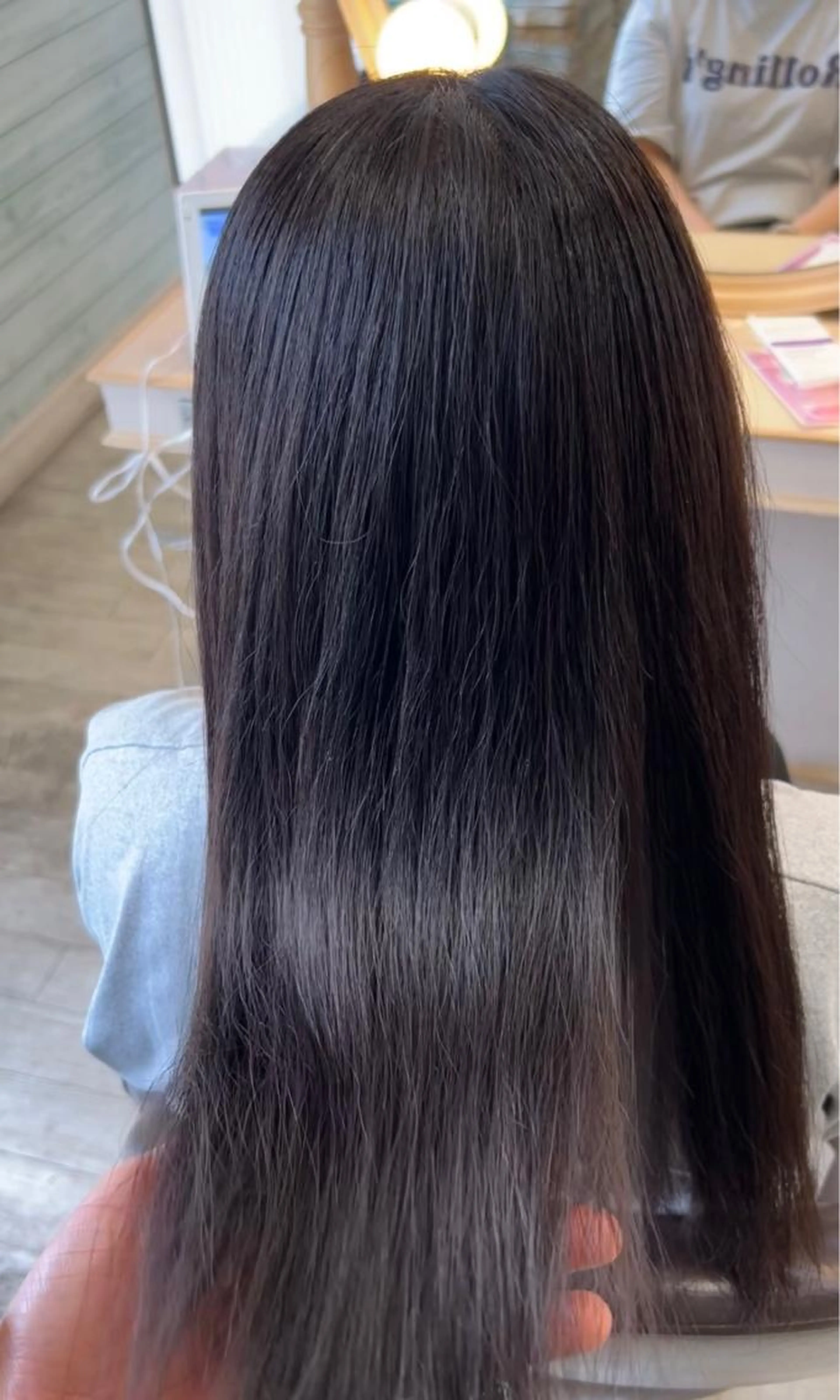 【Aujua トリートメント】カラーやパーマで傷んだ髪の毛を内部から補修します🖤　SNS映えするサラツヤ髪へ導きますの写真