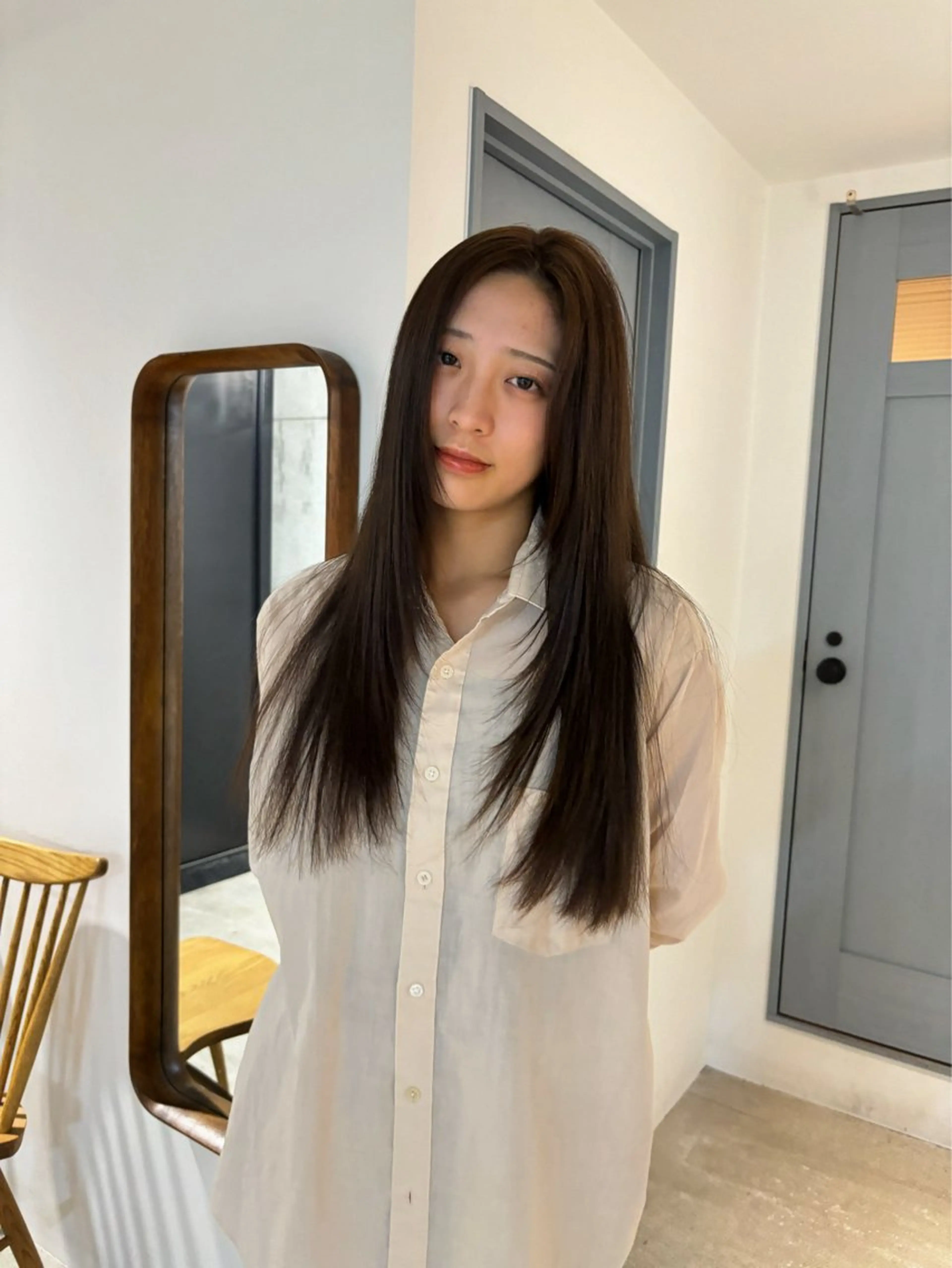 ロング ロングレイヤー レイヤーカット ロング 林　蓮／レイヤー /透明感カラーのヘアスタイル