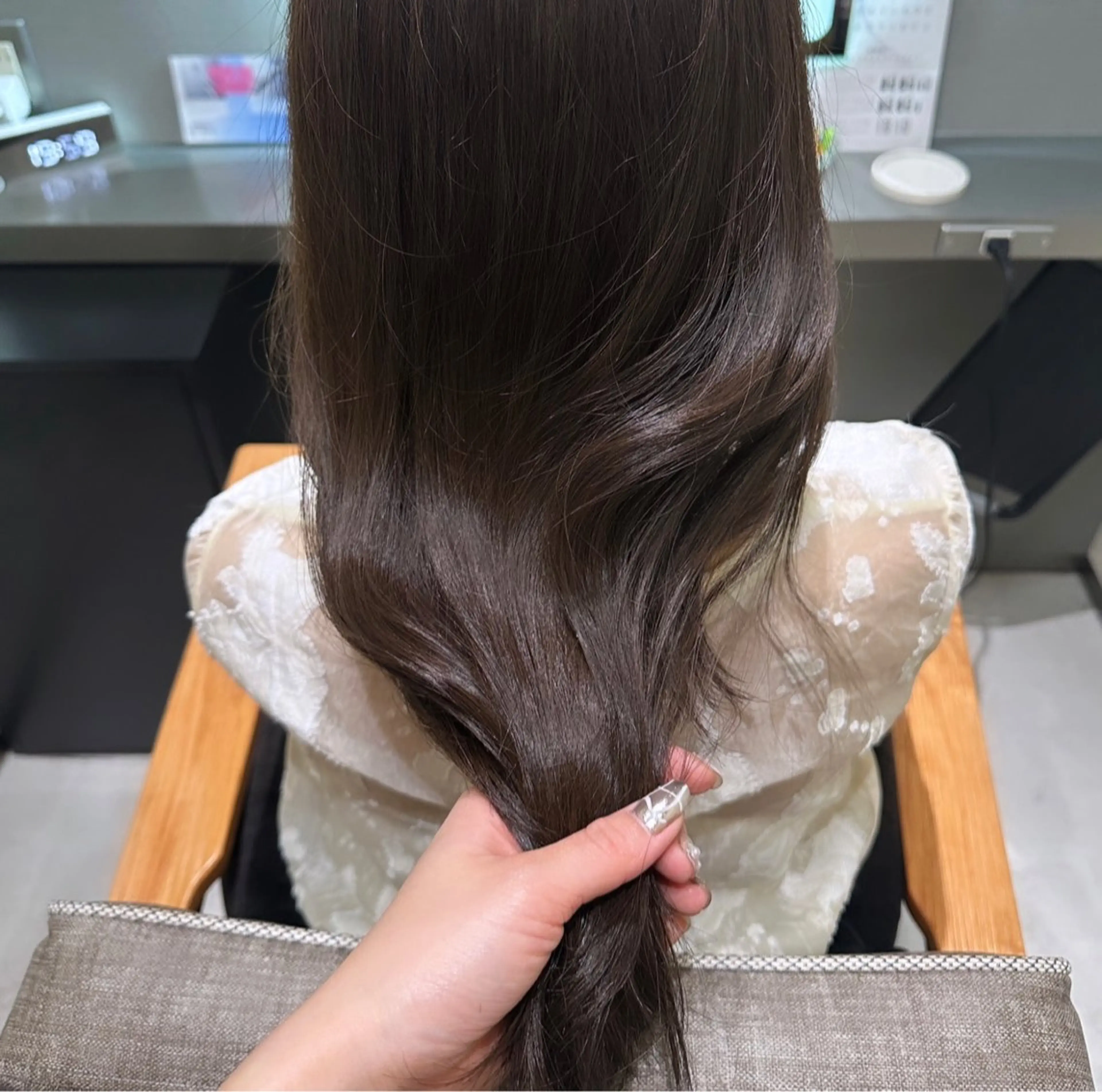 セミロング カラー ヘアアレンジ 透明感カラー グレージュ ラベンダーカラー ラベンダーグレージュ ラベンダーグレー 🇰🇷韓国スタイル レイヤー/ayanaのヘアスタイル