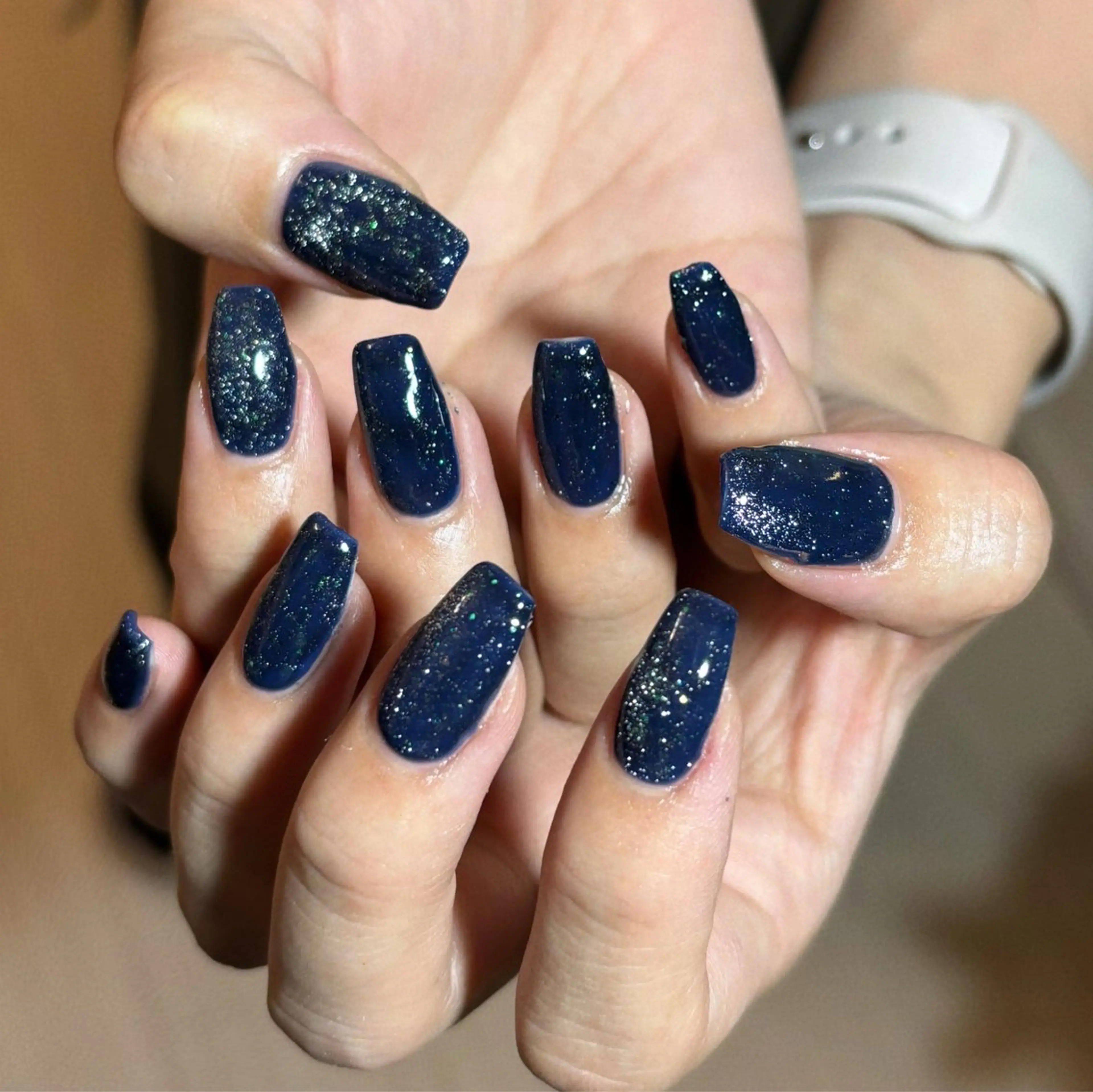 ネイル ラメ(グリッター) マグネットネイル ハンドネイル 【カメレオン】 上村 祥子のヘアスタイル