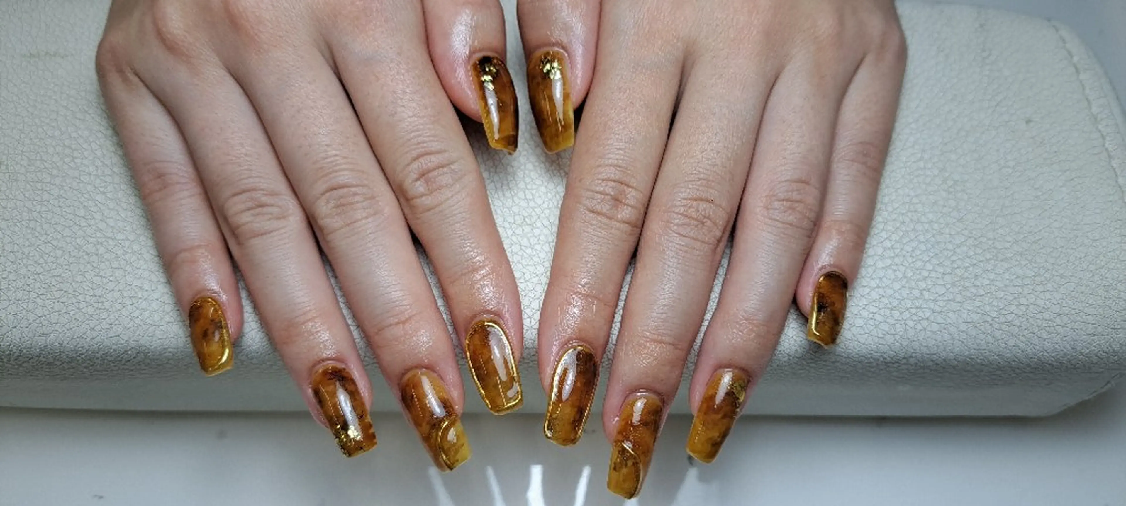 ネイル べっ甲ネイル ハンドネイル tumake🤍 Kokoroのネイルデザイン