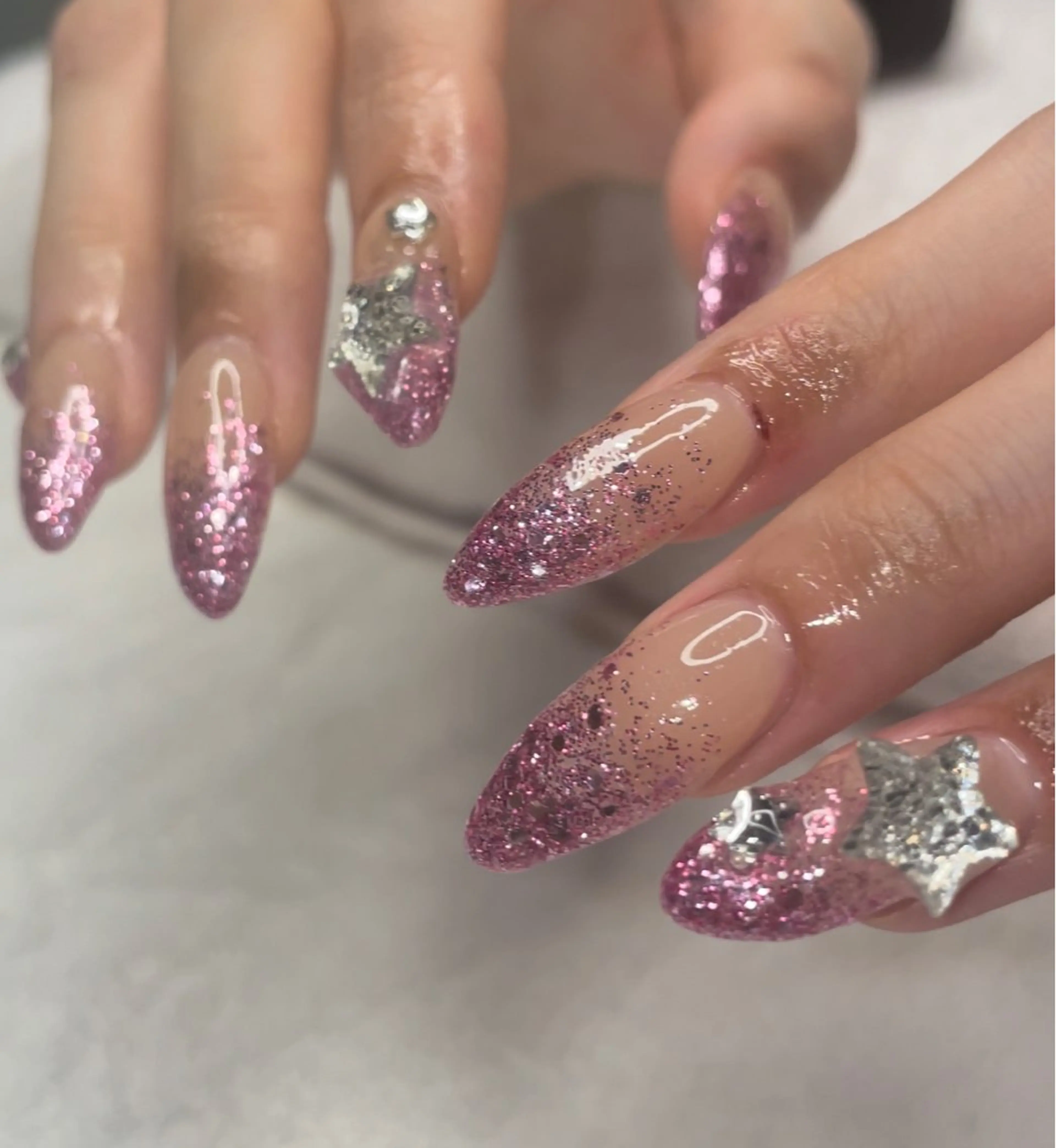 ネイル アートネイル グラデーション 氷ネイル・うるうるネイル キラキラネイル ラメ(グリッター) Ri-e's nailのネイルデザイン