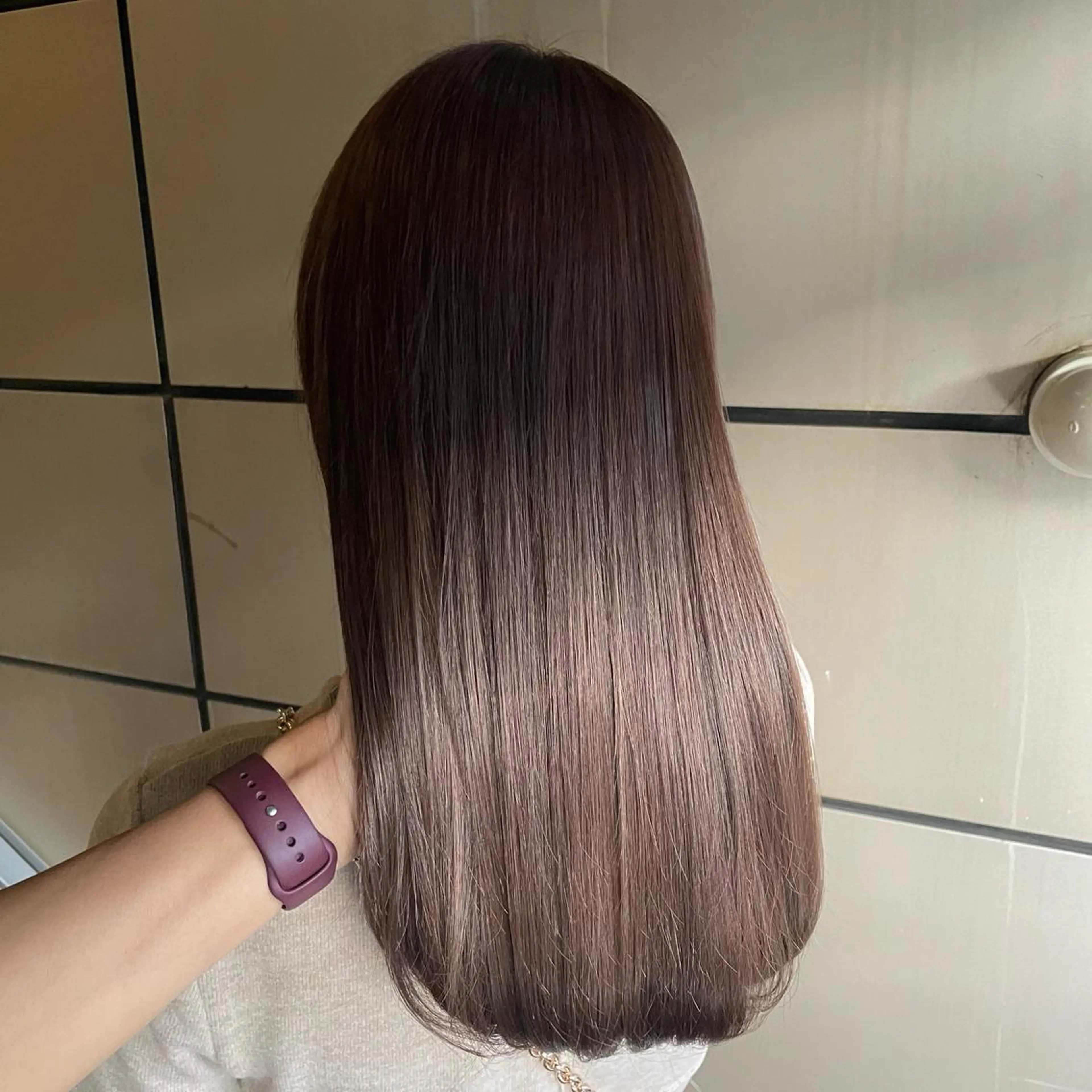 セミロング 顔まわりレイヤー 韓国風ヘア レイヤーカット ローレイヤー 縮毛矯正 カット ヘアカラー トリートメント Masena所属・【必ず似合わせます】 川口航平のヘアスタイル