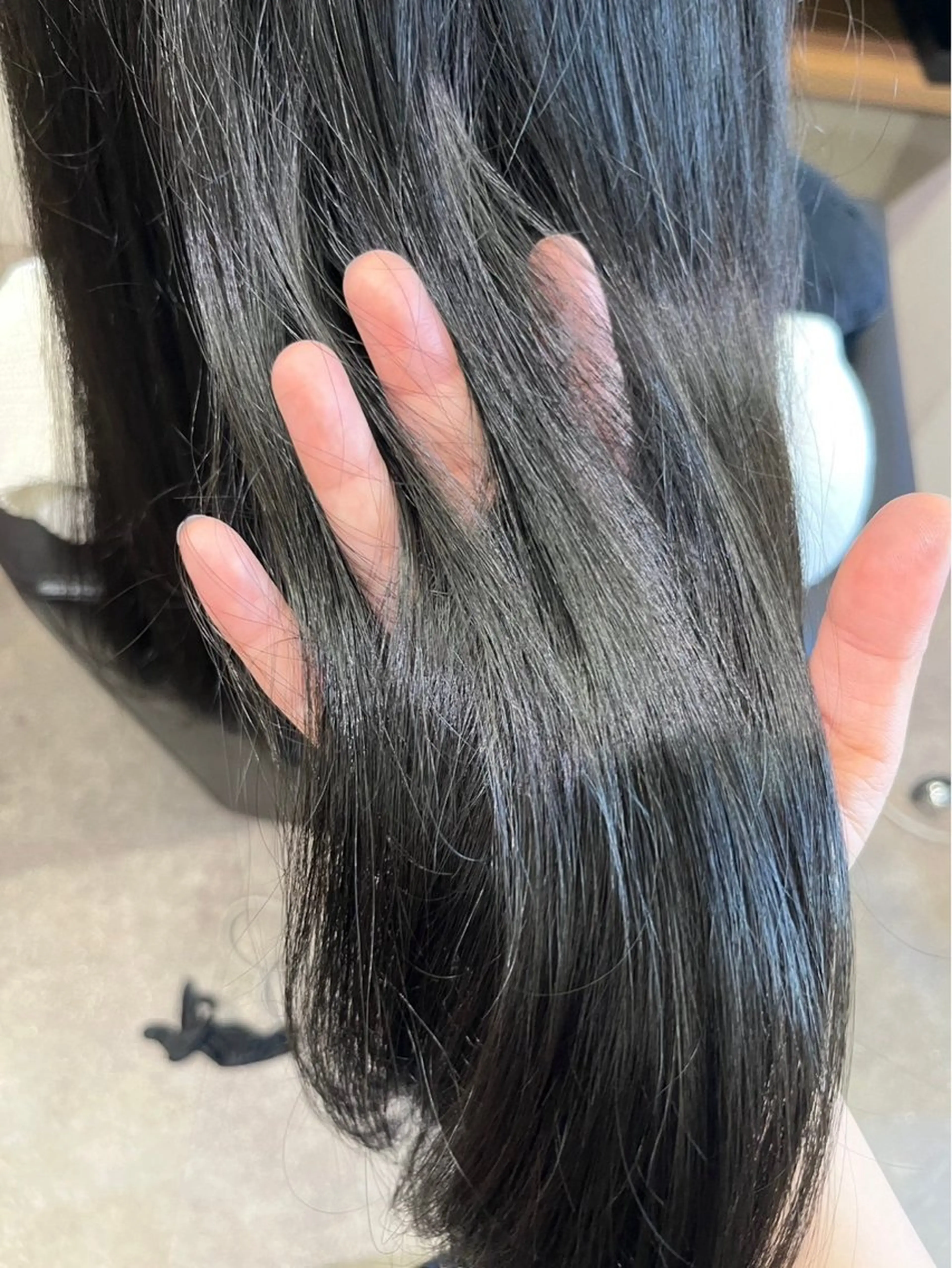 カラー 黒髪 ブルーカラー ブルーブラック Needs by ONECONCEPT所属・齋 采伽のヘアスタイル