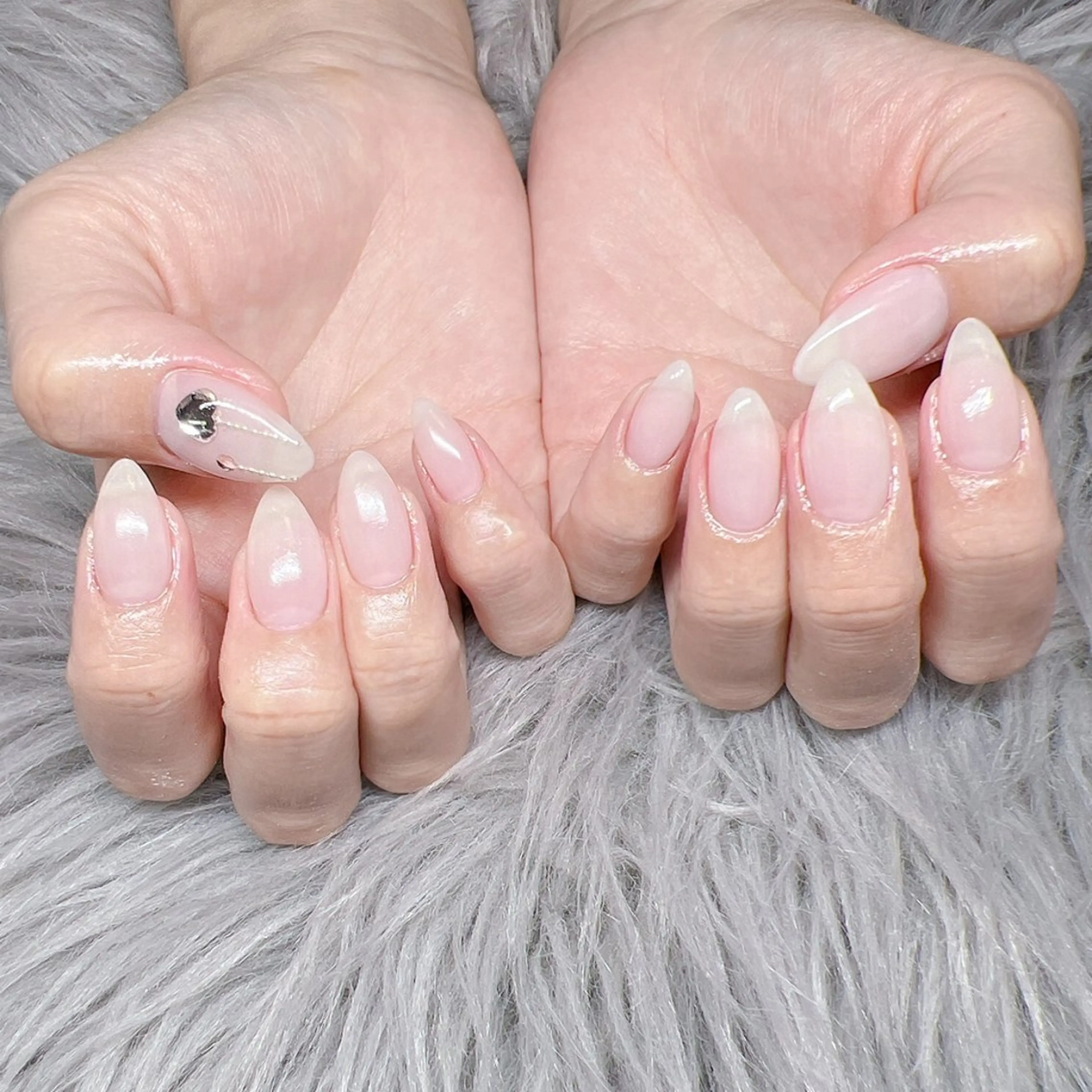 ネイル 個室ネイルサロンDolly  Girl〜ドーリーガール〜所属・DollyGirl KYOKOのネイルデザイン