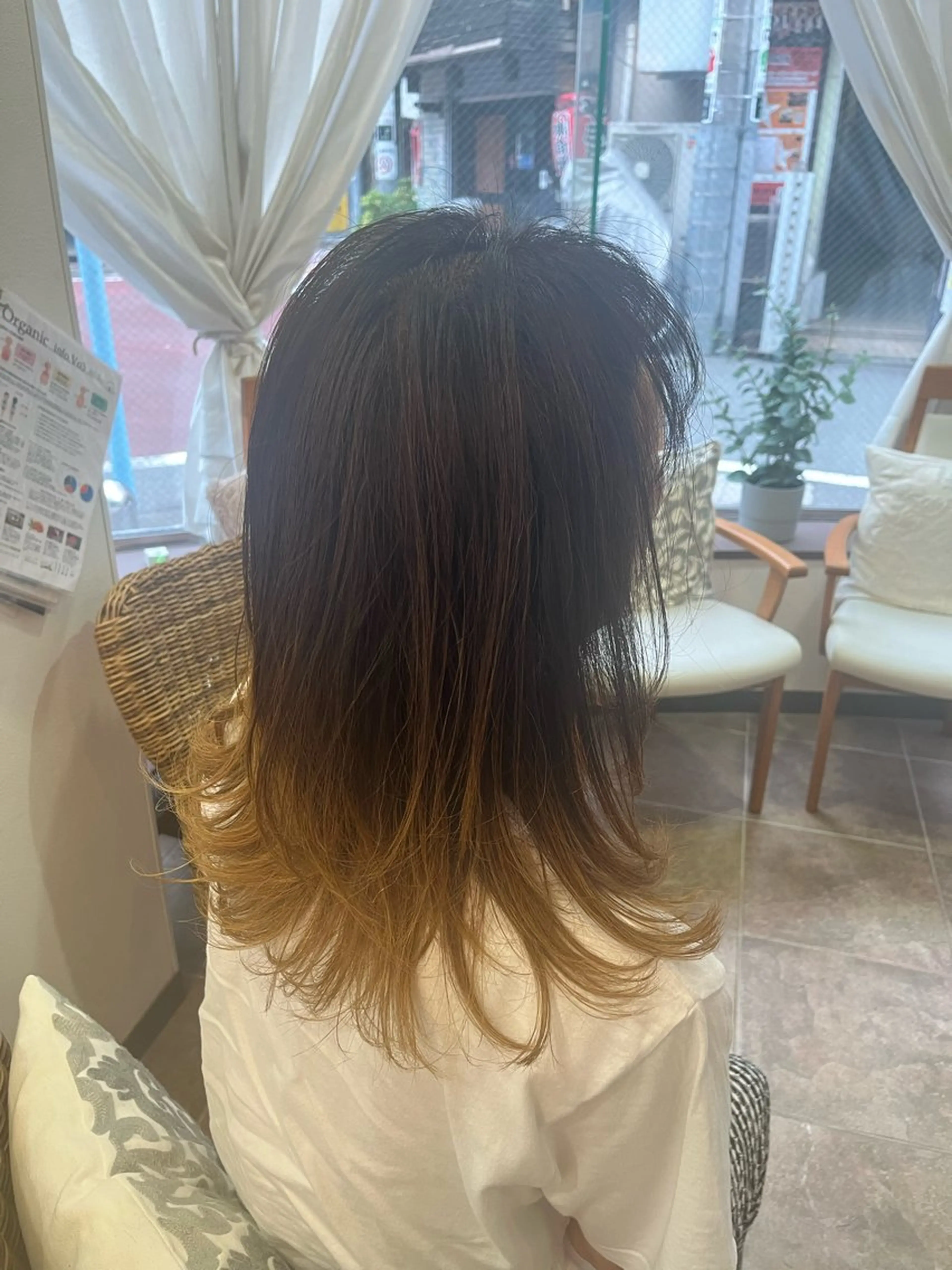 カラー 伊部 しづきのヘアスタイル