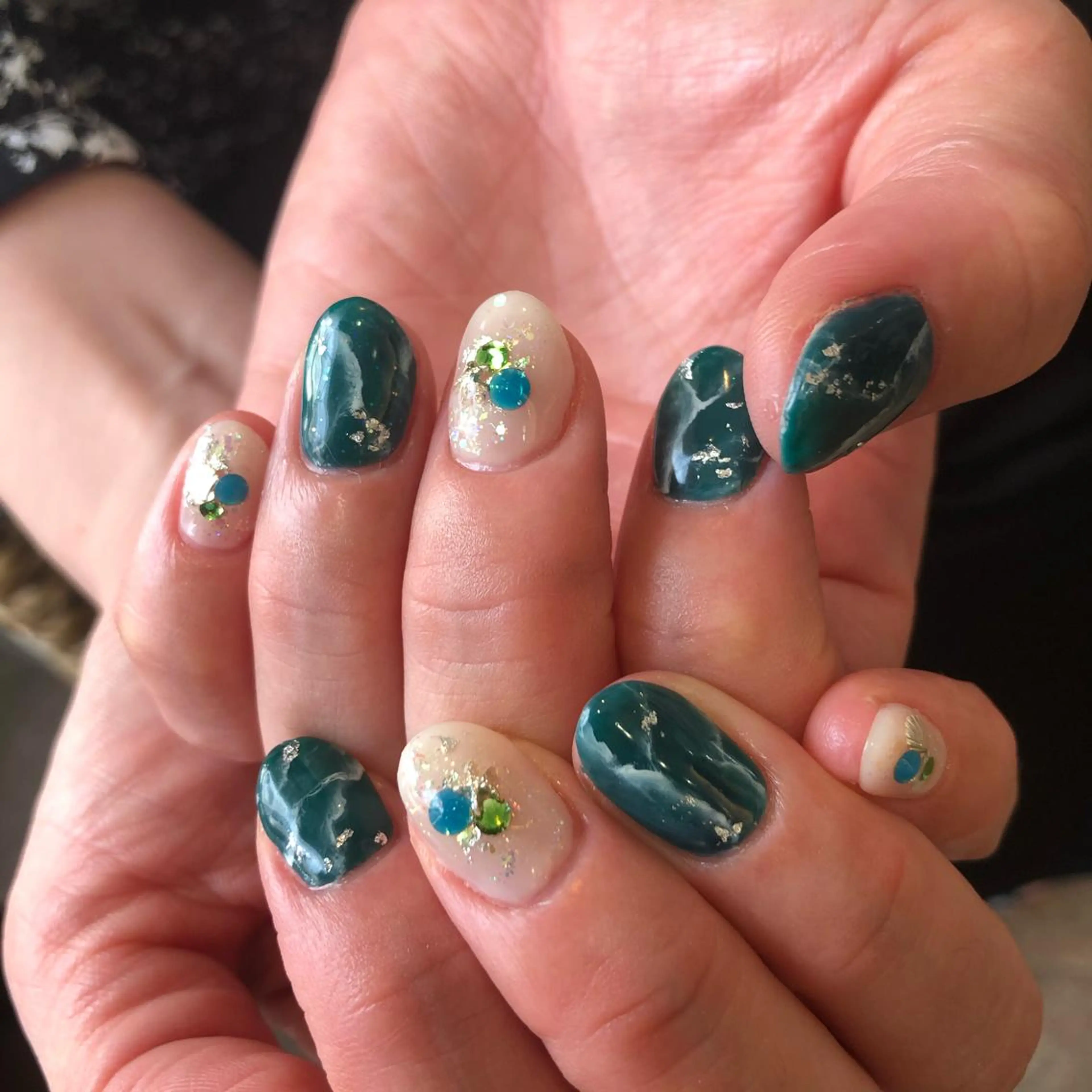 ネイル ハンドネイル 河野 弥月のネイルデザイン