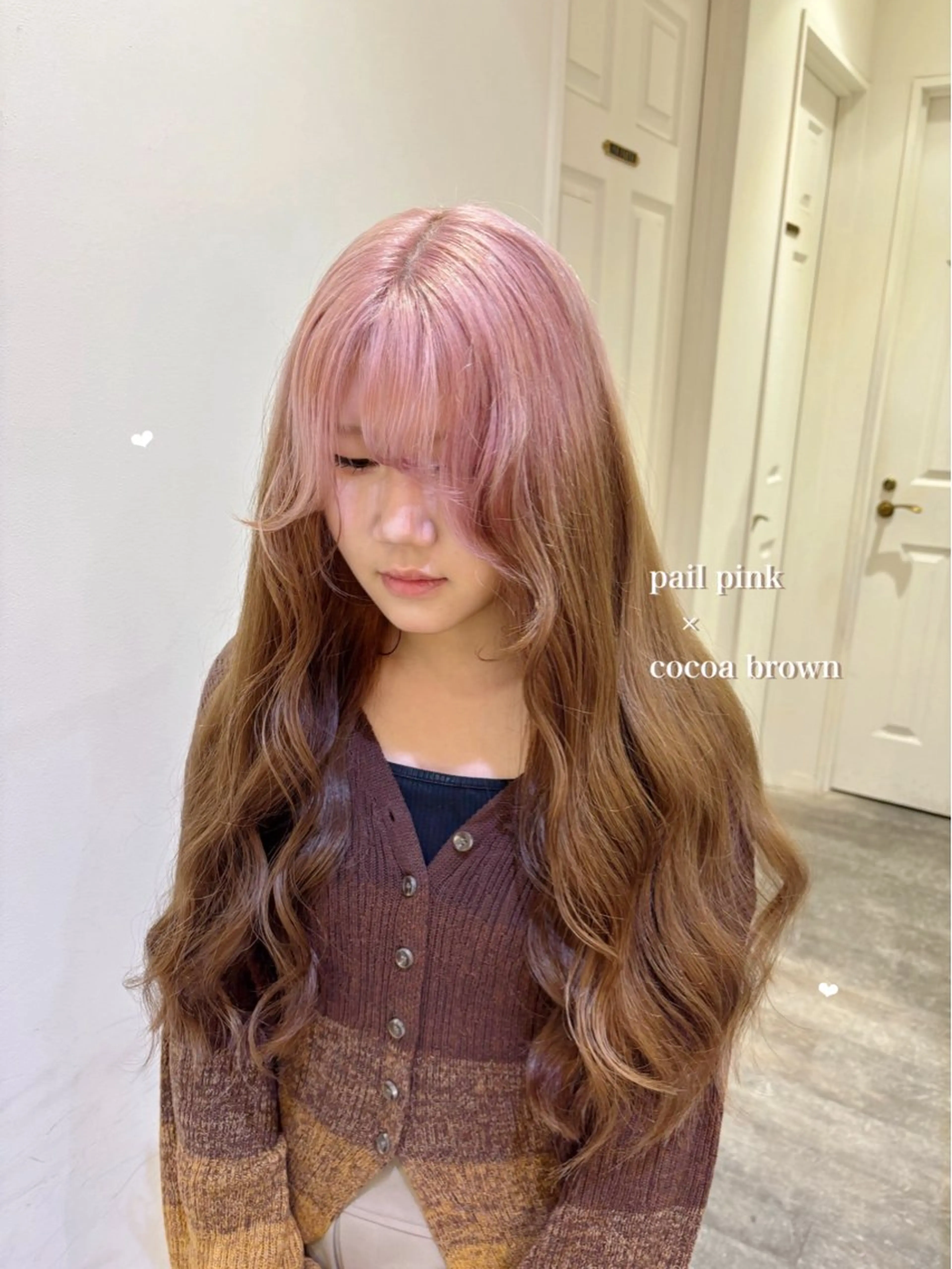 ロング カラー ブラウンカラー デザインカラー ピンクカラー ヘアカラー エクステ/ハイトーン 🐏☁️miminaのヘアスタイル