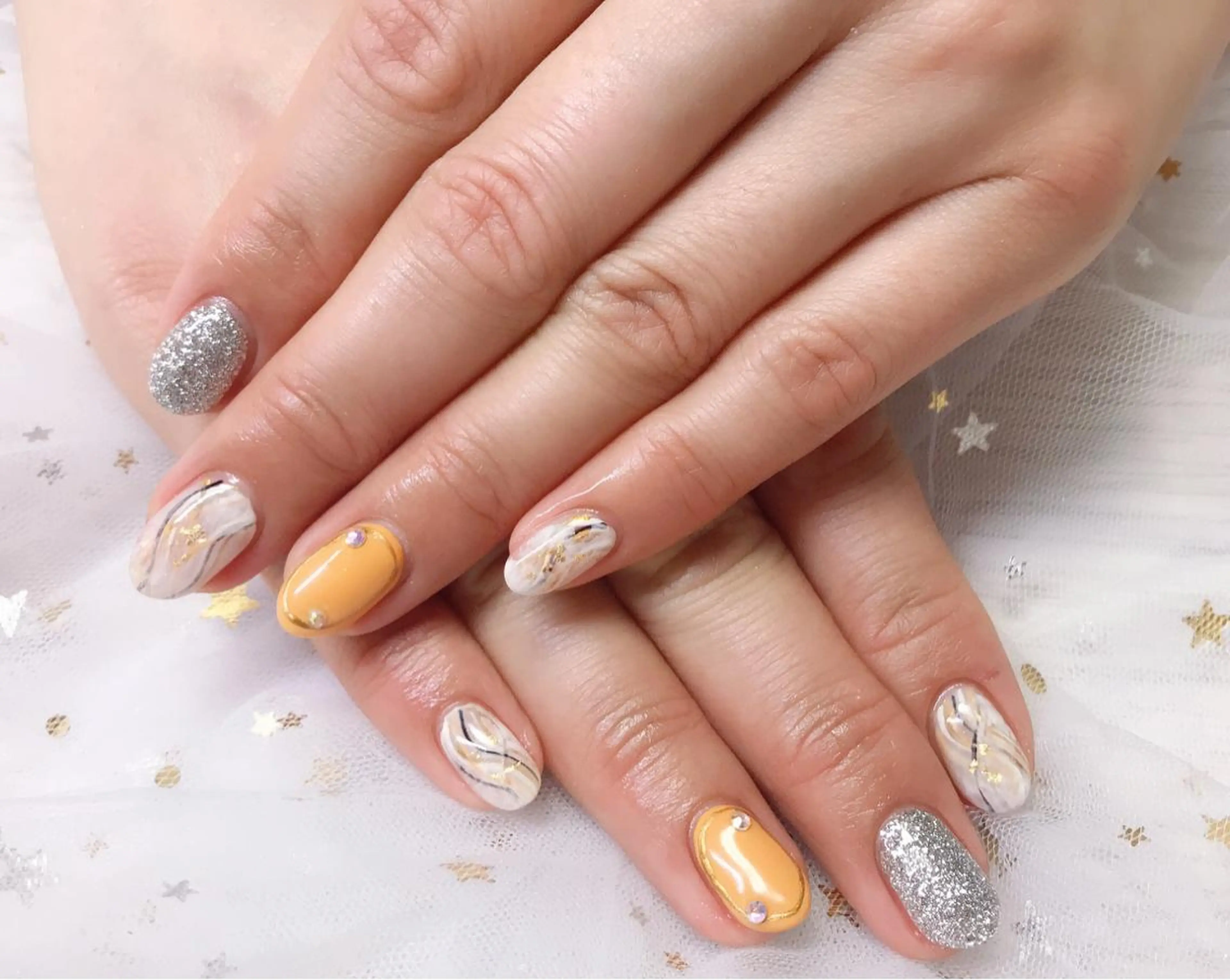 カラー ネイル Q Free nailsのネイルデザイン