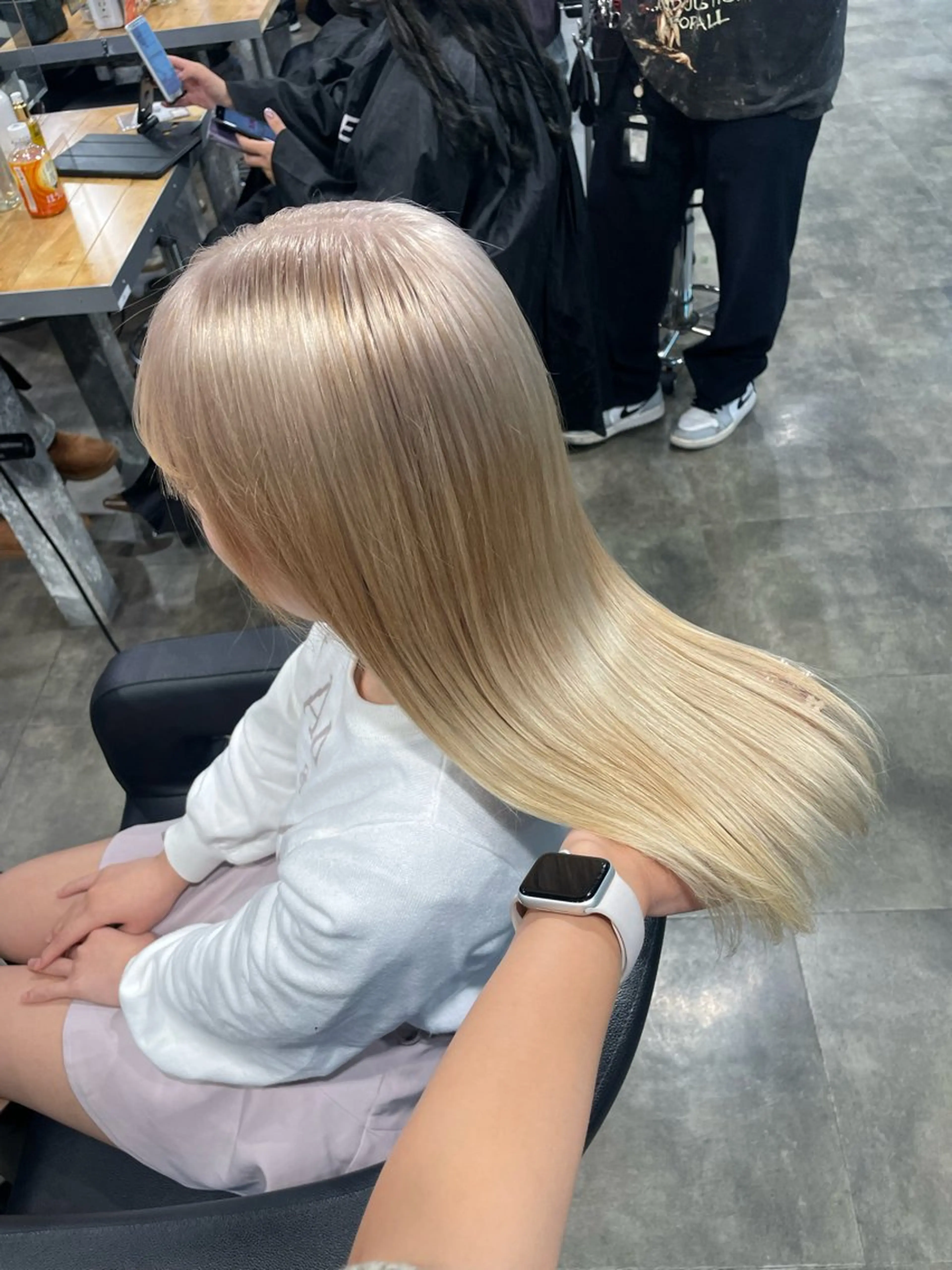 セミロング カラー ヘアカラー ハイトーン 横浜💞ミオのヘアスタイル