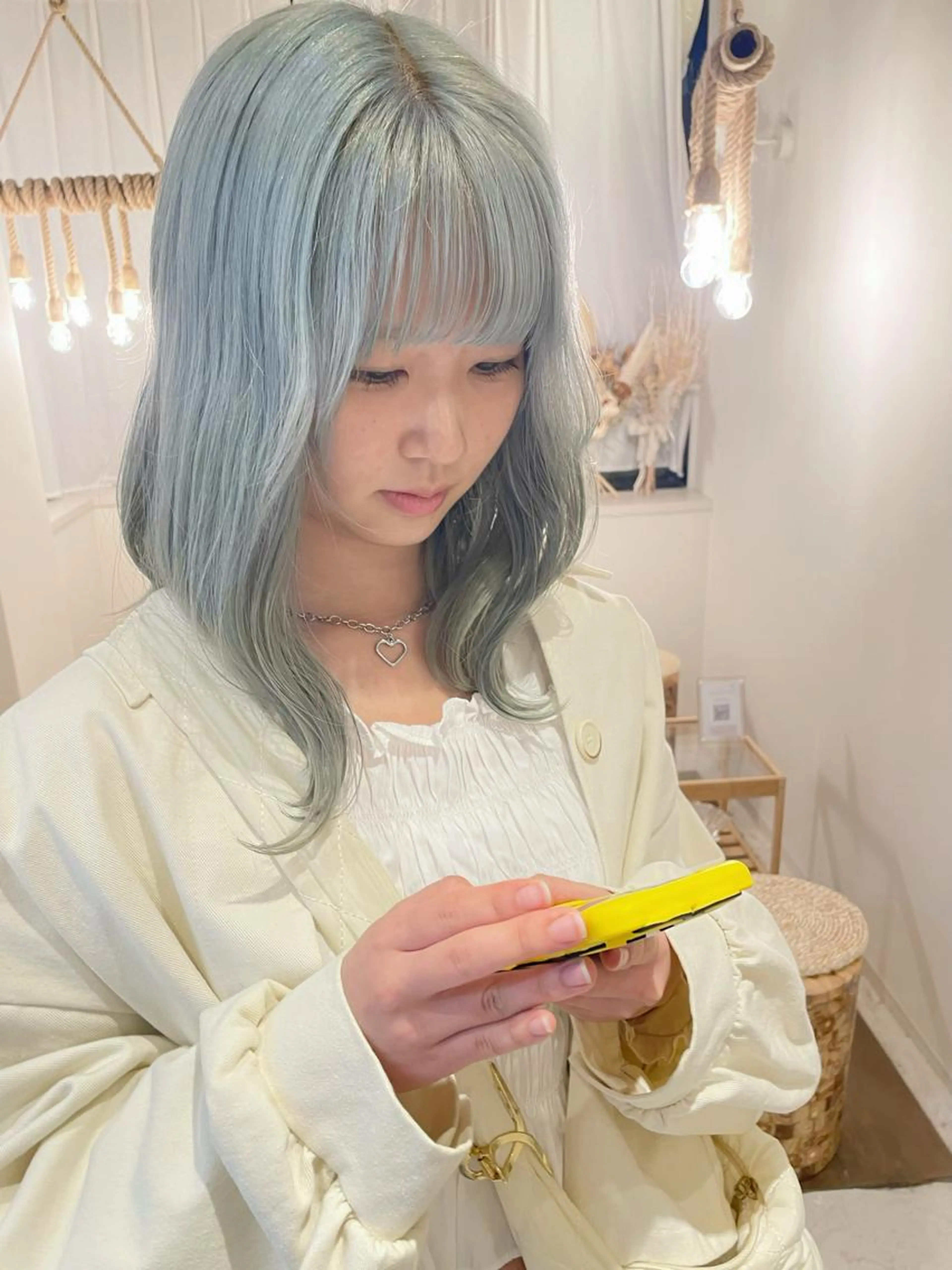 韓国風カット＋2回ブリーチ＋フルカラー＋4stepトリートメントの写真