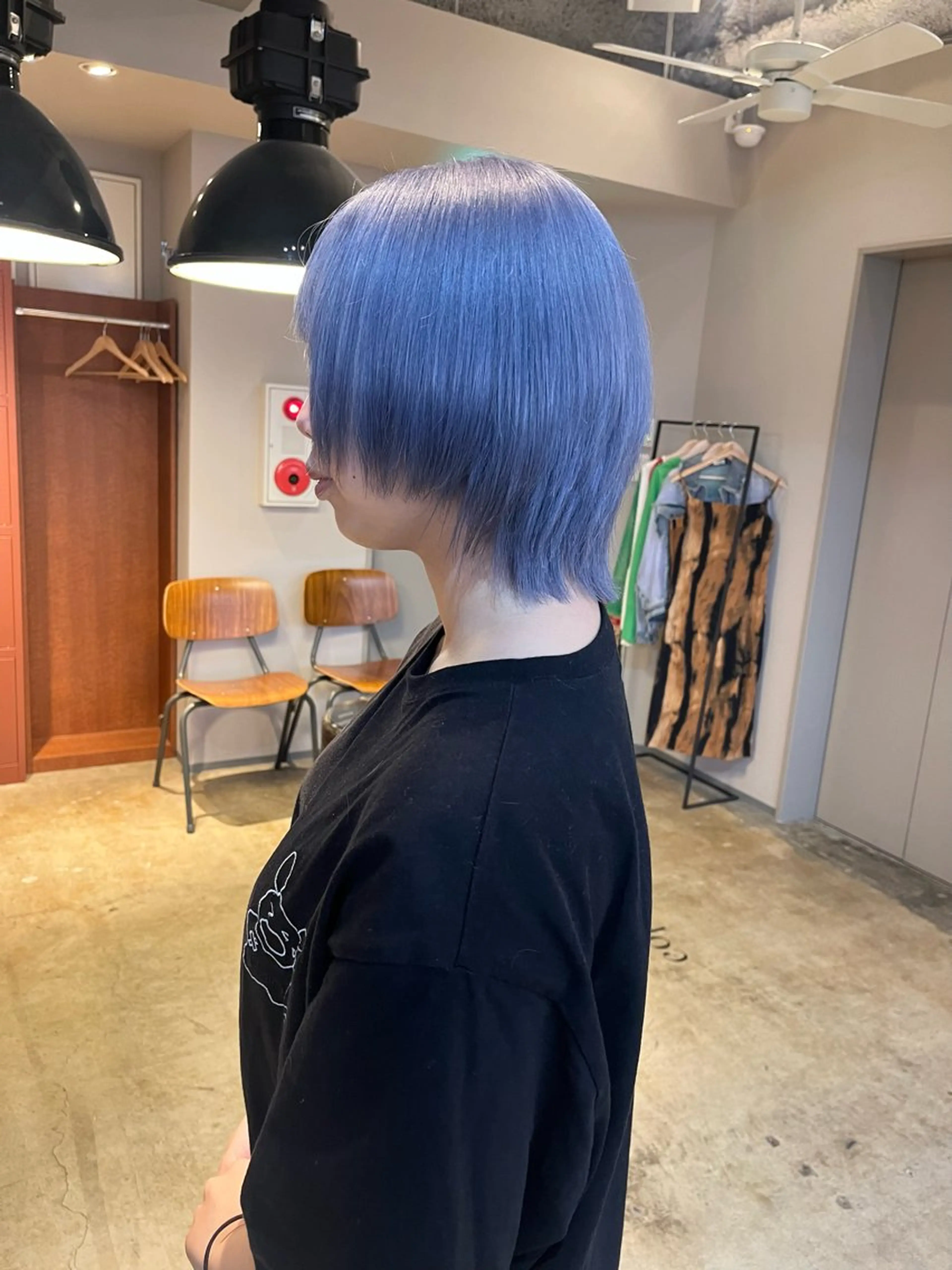 ミディアム カラー ブリーチ ブルーカラー ブルーラベンダー ラベンダーカラー カット ヘアカラー トリートメント 🩷ハイトーン透明感 レイヤー🩷ユリカのヘアスタイル