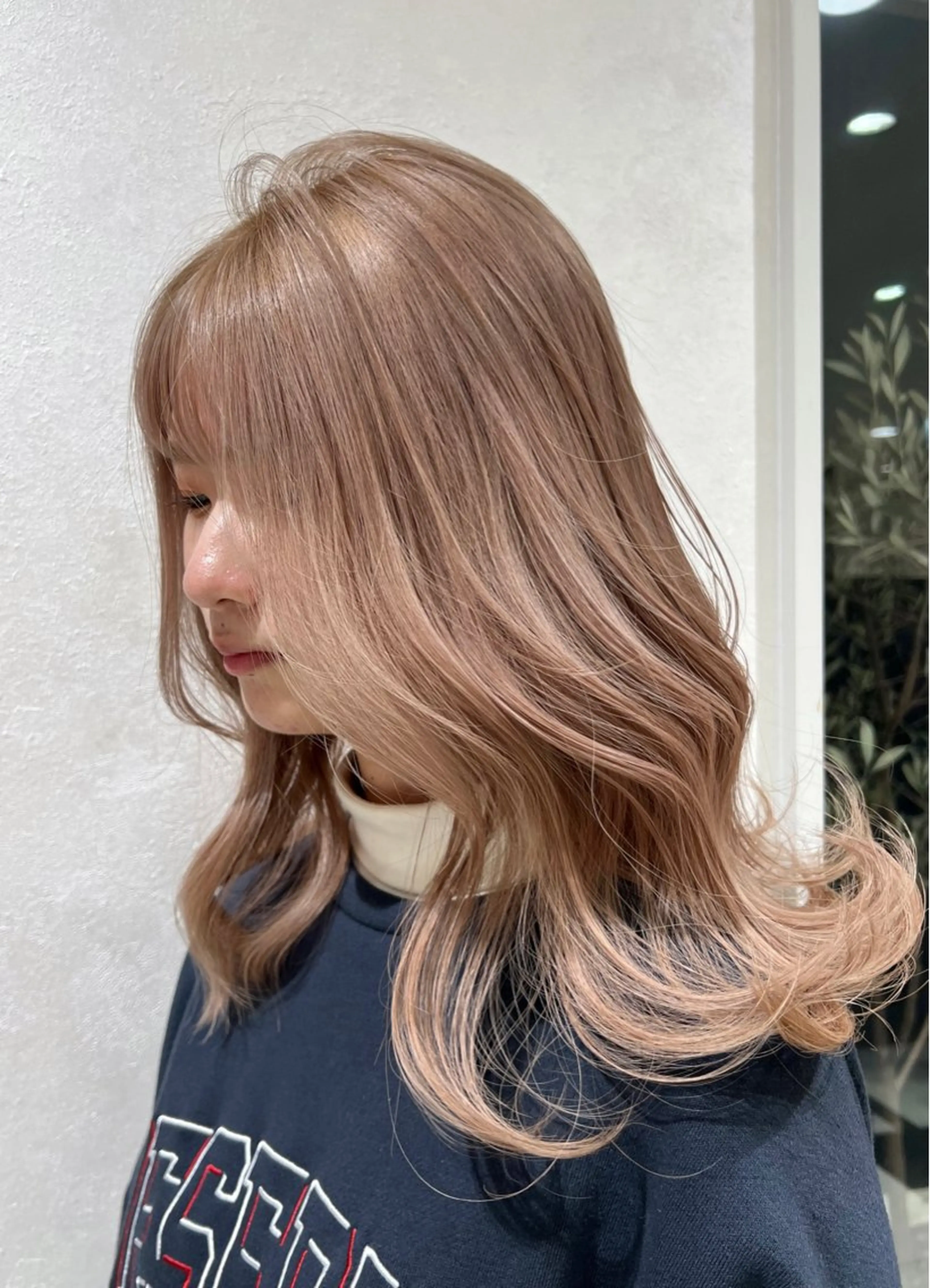 カラー nehus nagaoka所属・🖤複雑履歴ブリーチ Mizuki 🖤のヘアスタイル